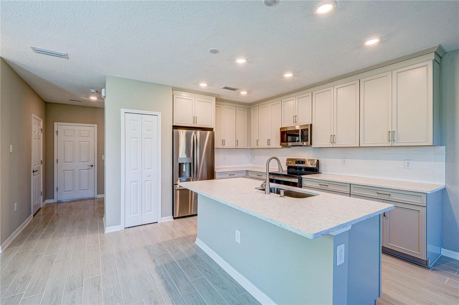 5512 Tripoli Dr photo 3