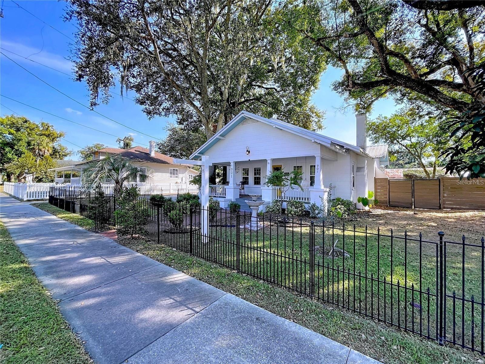 901 W Baker St photo 2