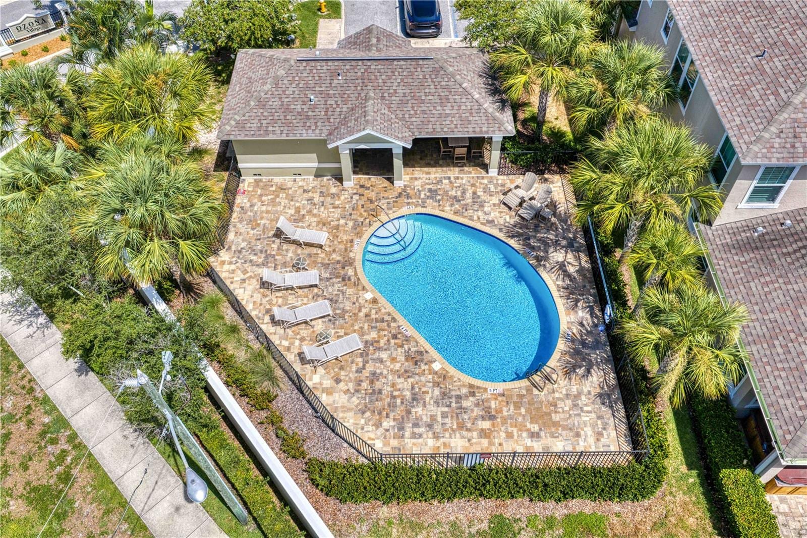 602 Ozona Village Dr photo 5