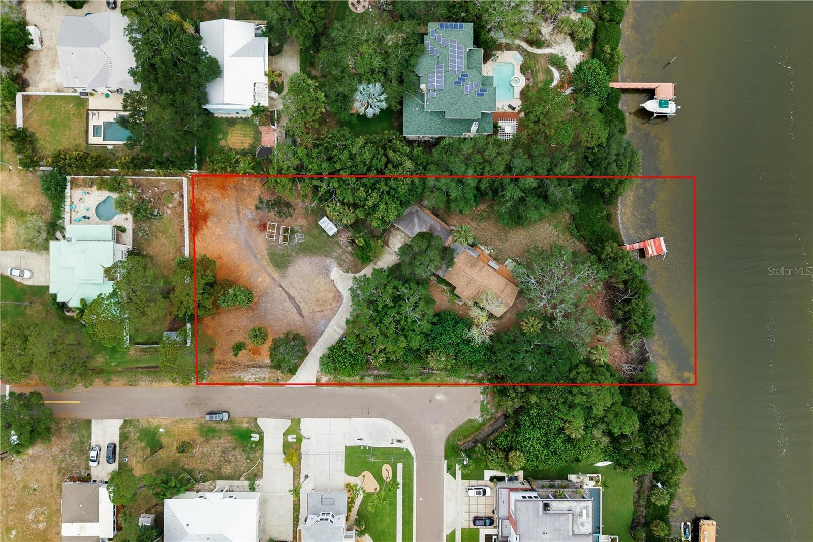 700 Delaware Ave photo 2