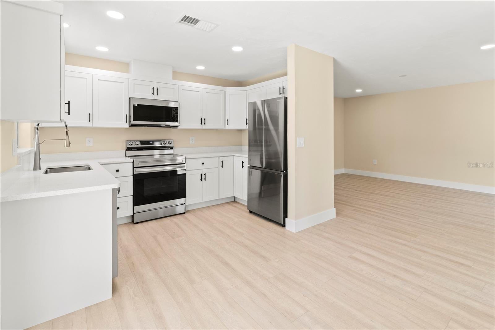 727 N Jefferson Ave #727 photo 5