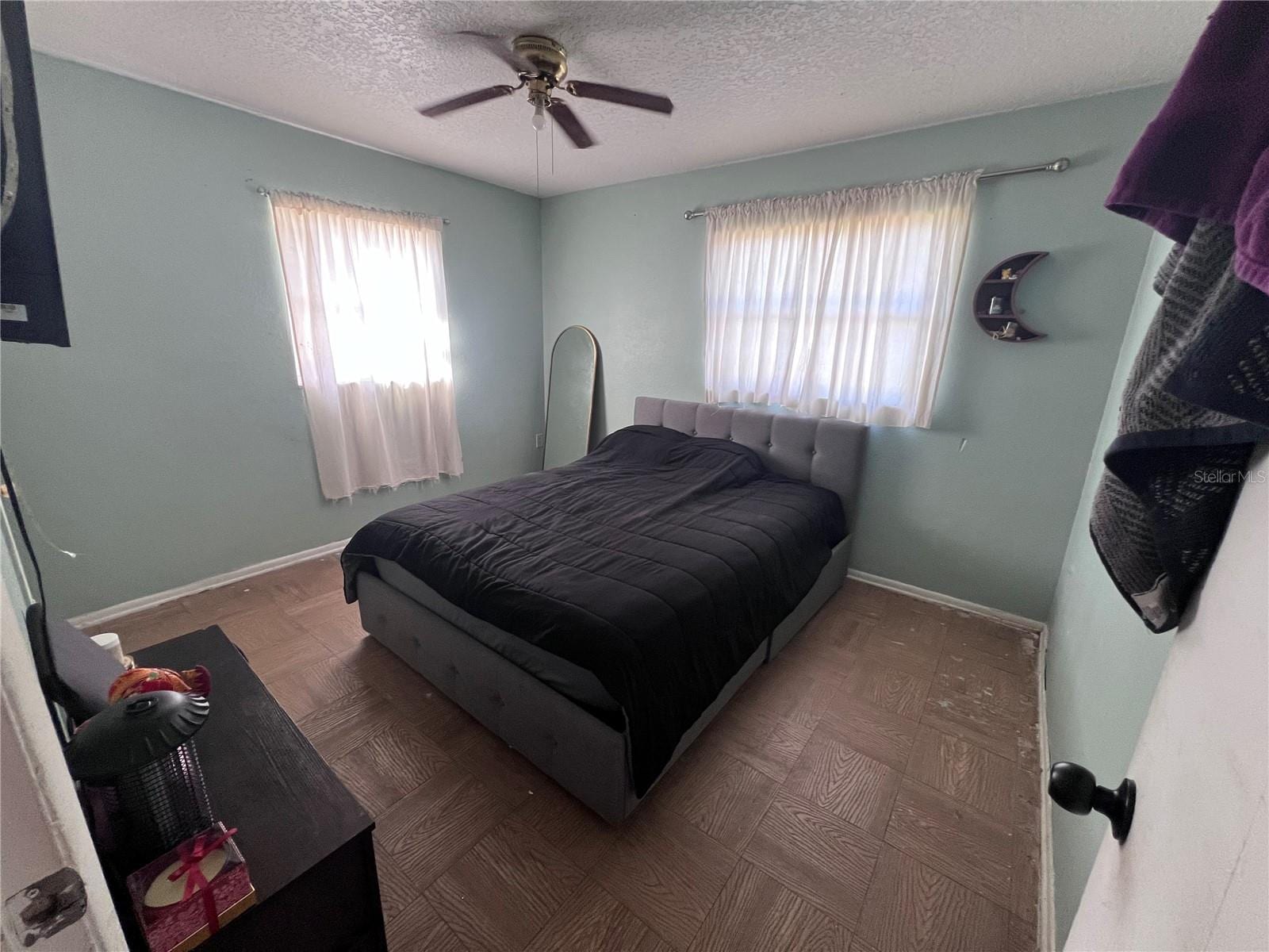589 Duncan Cir E photo 5