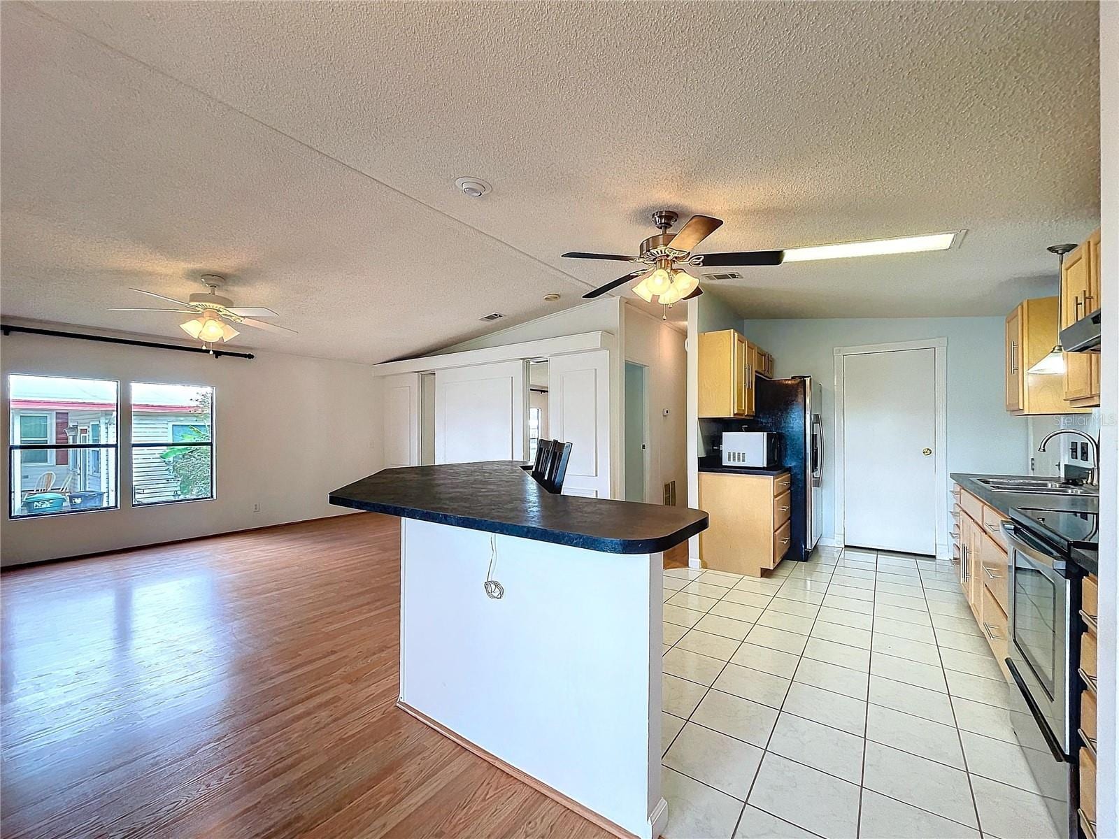 470 Village Cir SW photo 5