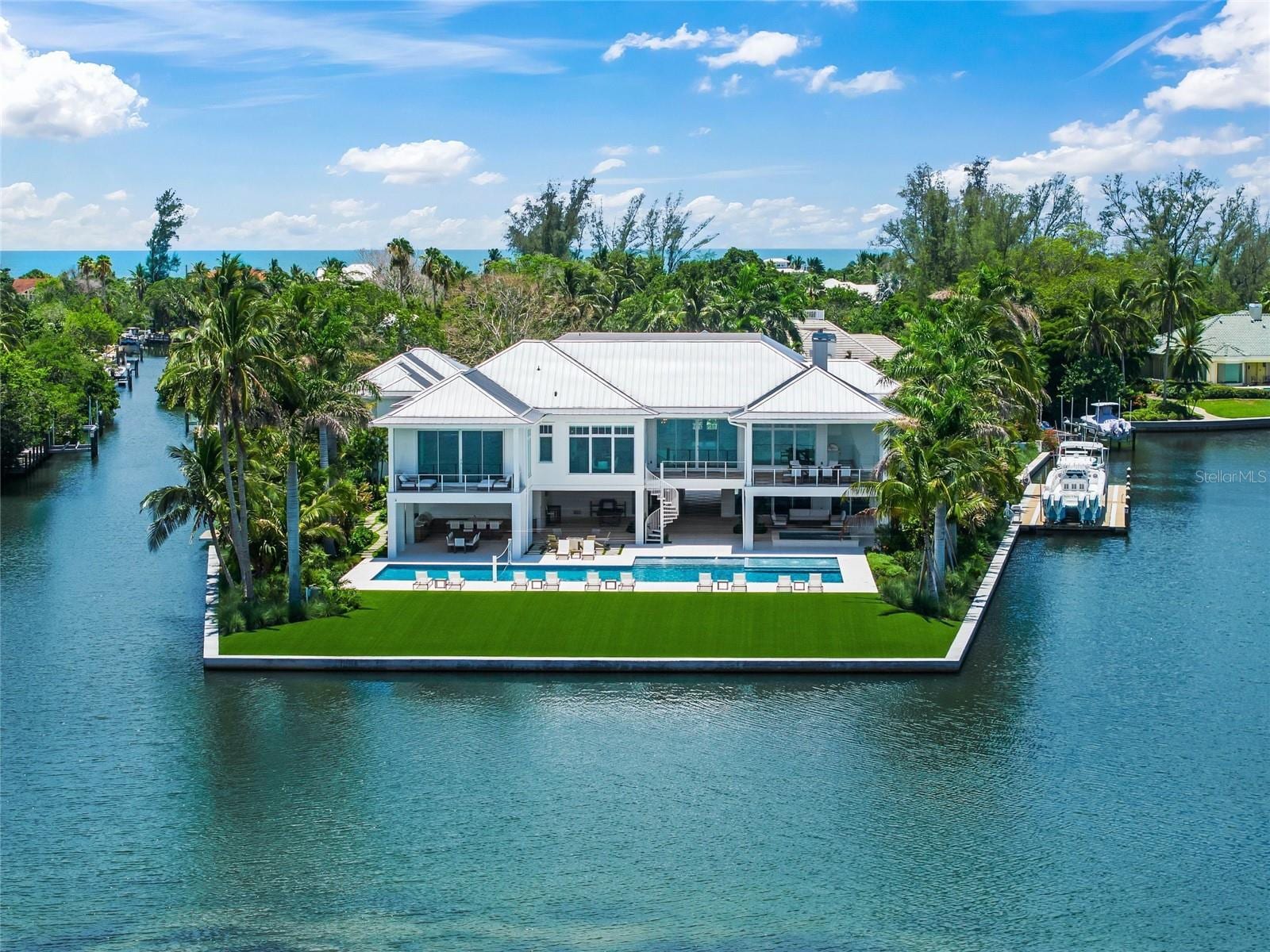 612 Juan Anasco Dr photo 4