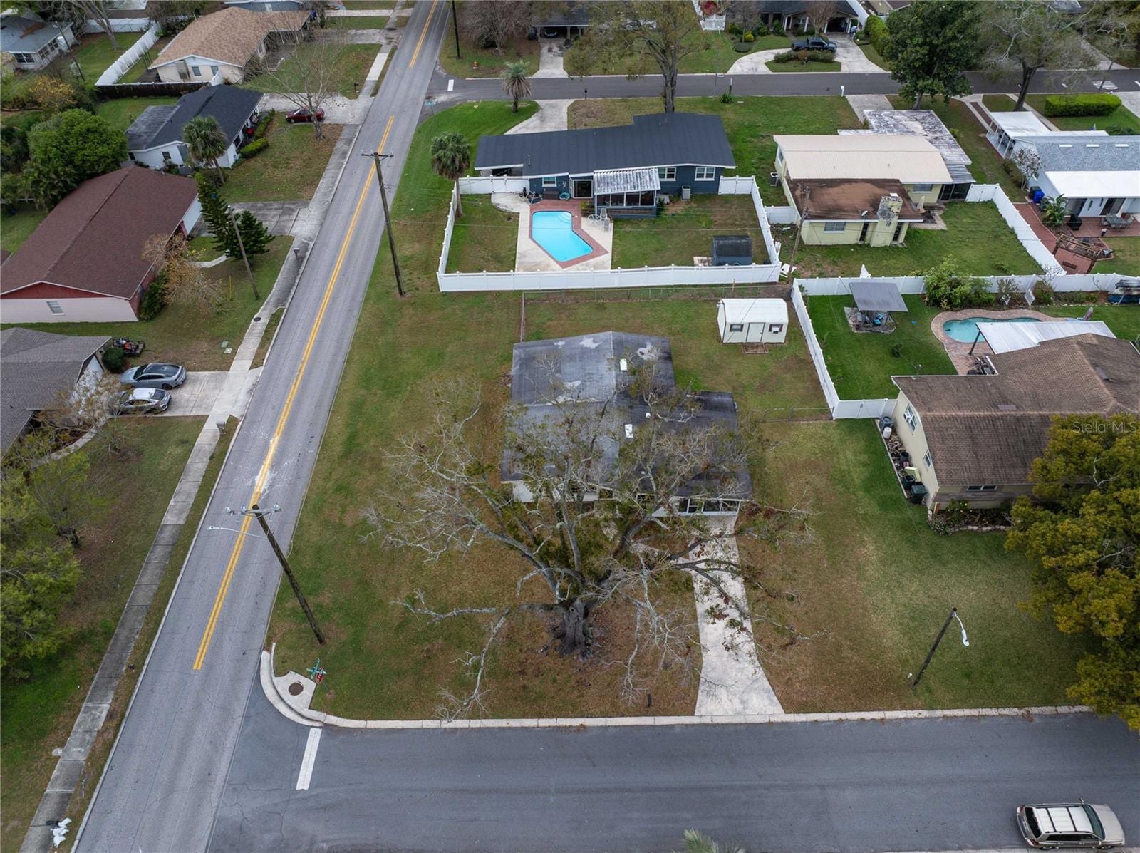 1831 Staunton Ave photo 2