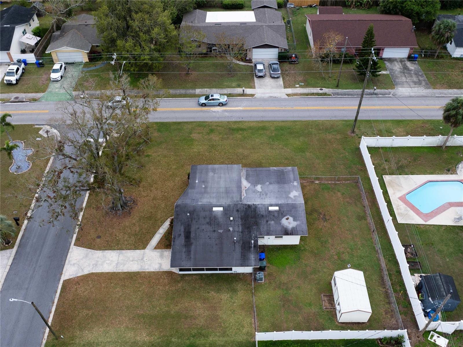 1831 Staunton Ave photo 3