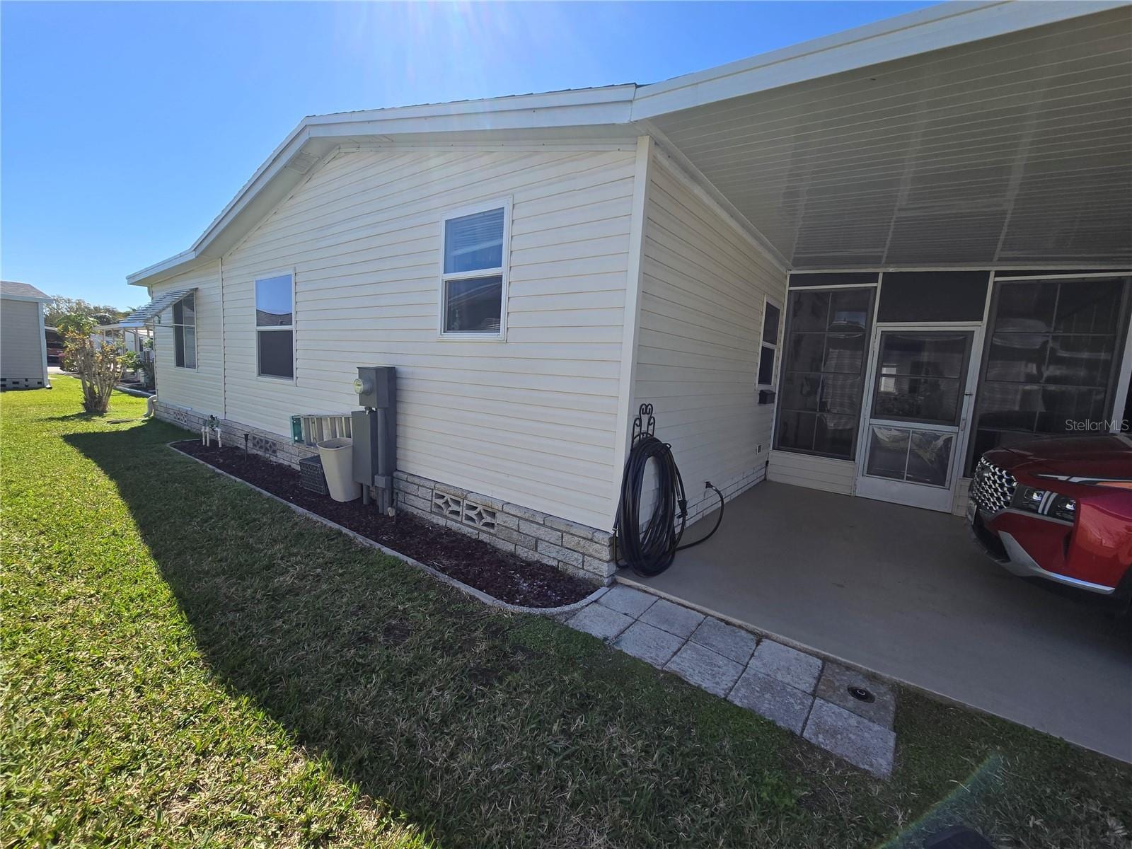386 Townbridge Dr photo 5
