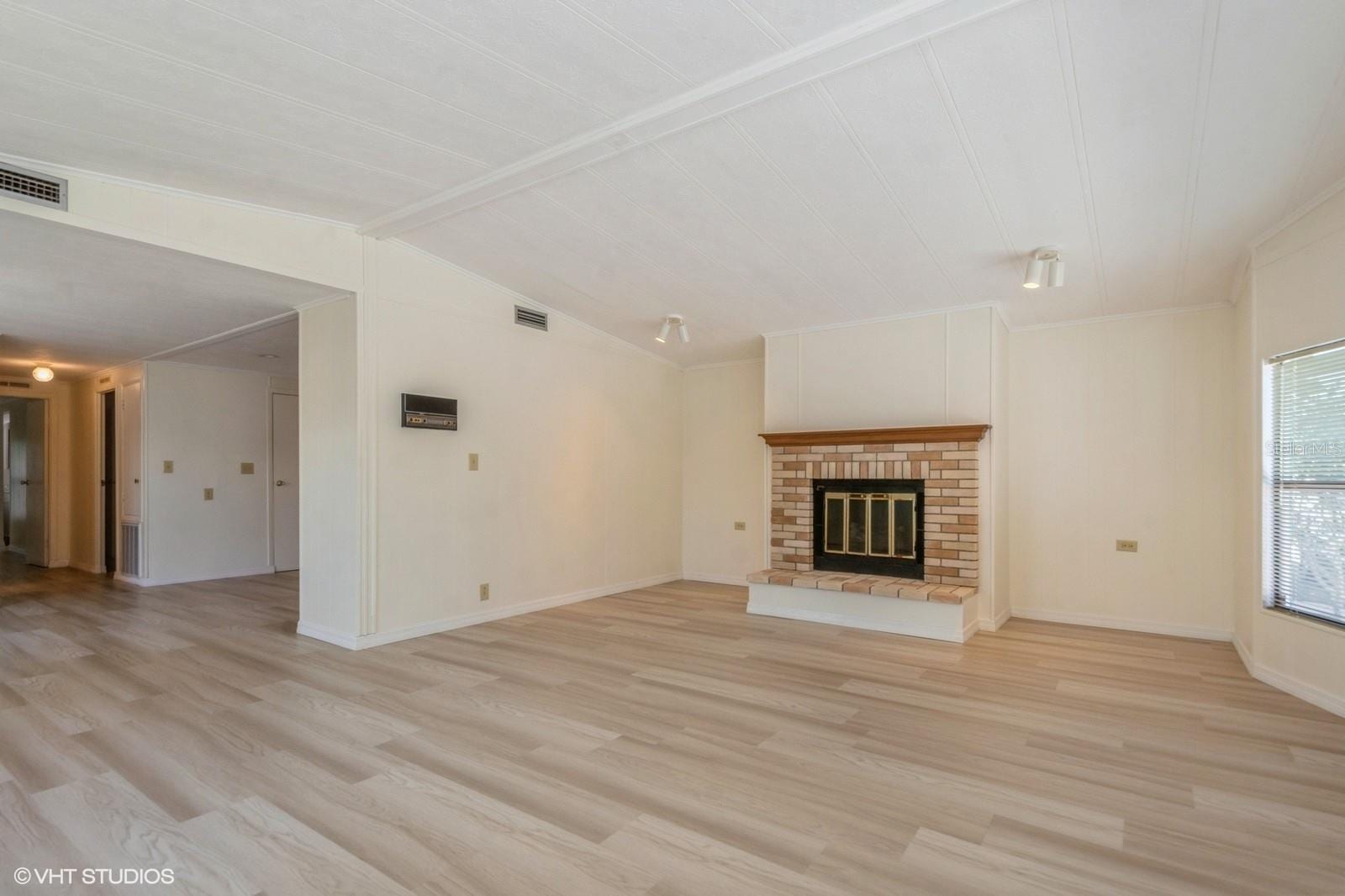238 Pelican Dr N photo 5