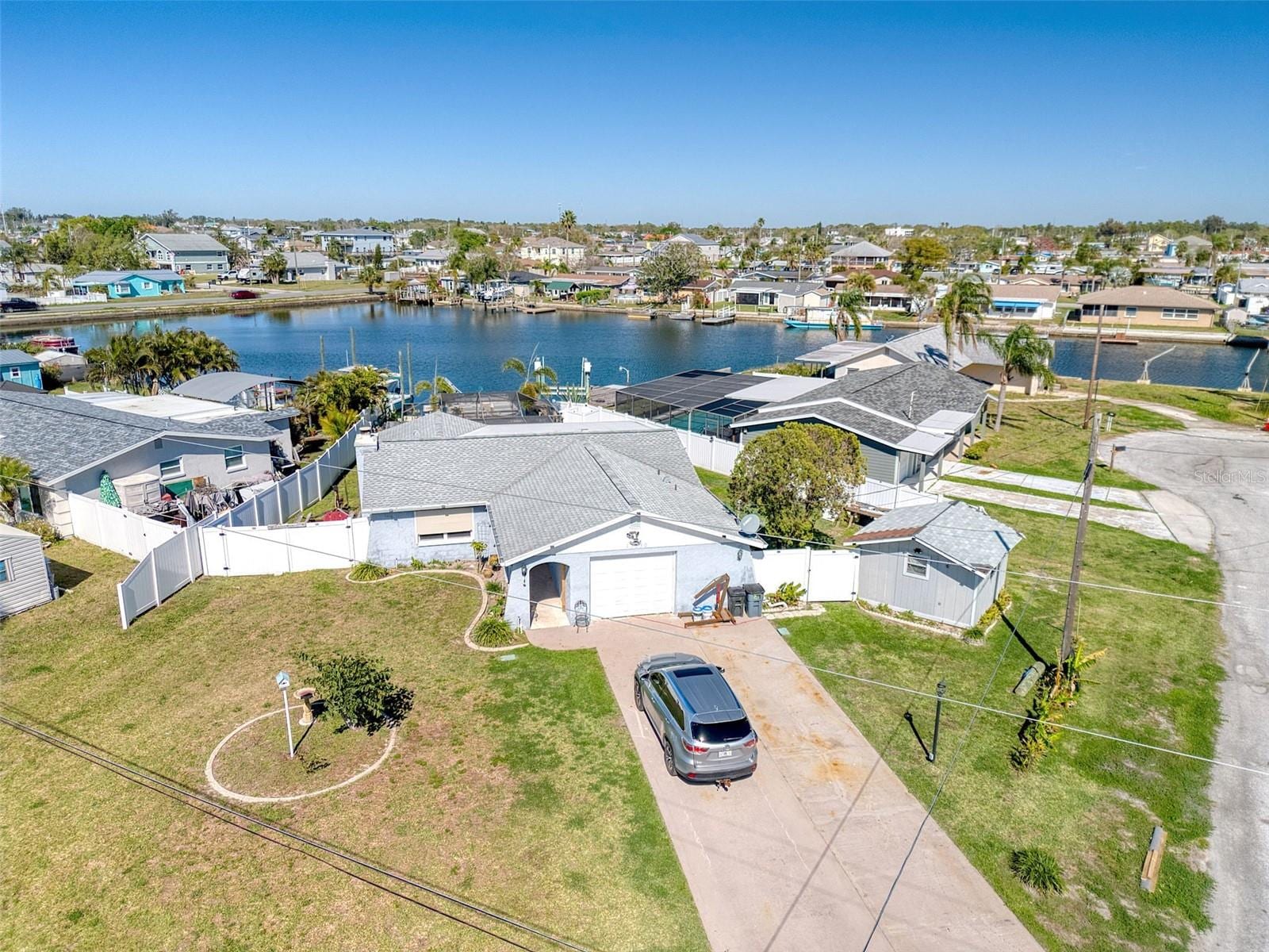 13630 Lagoon Dr photo 3