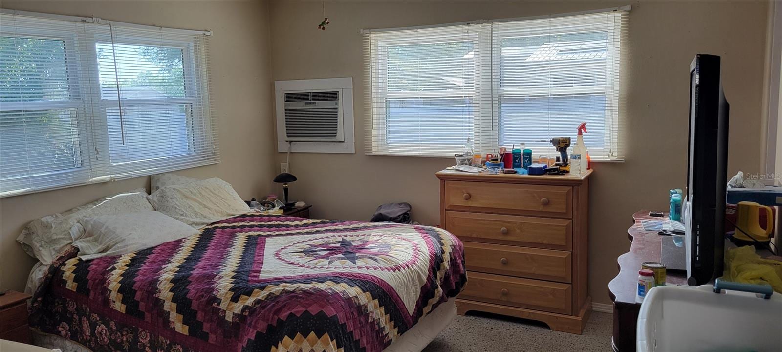 1540 Avenue C NE photo 5