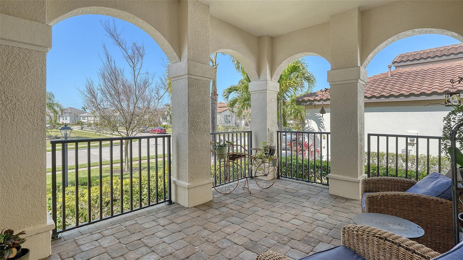 5723 Title Row Dr photo 4