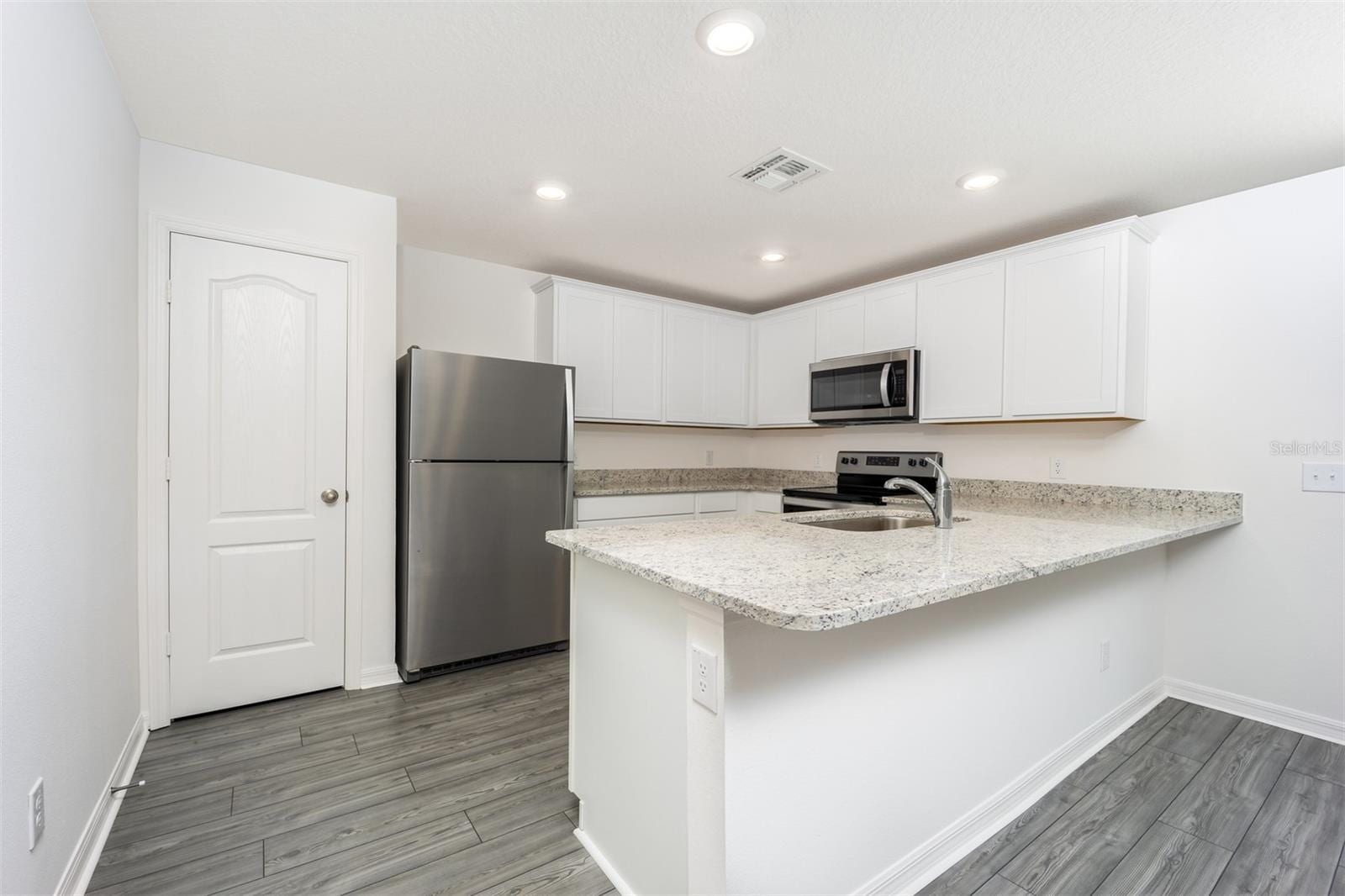 3208 Seville St photo 5