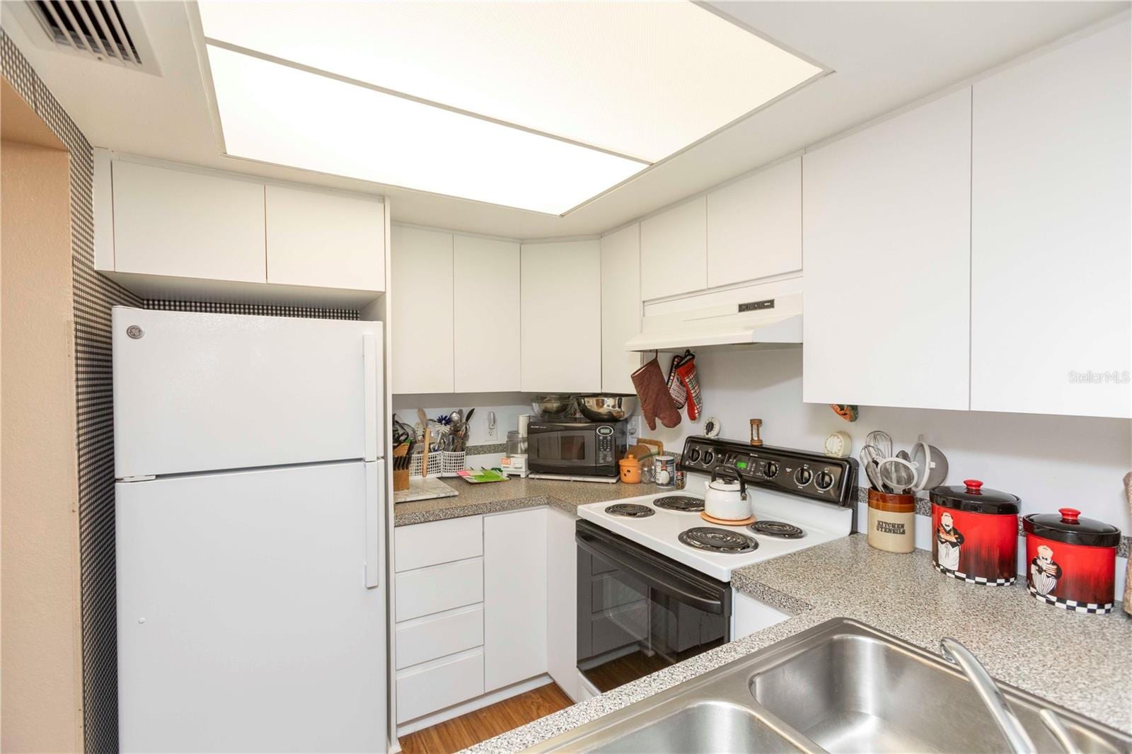 4726 Marine Pkwy #201 photo 4
