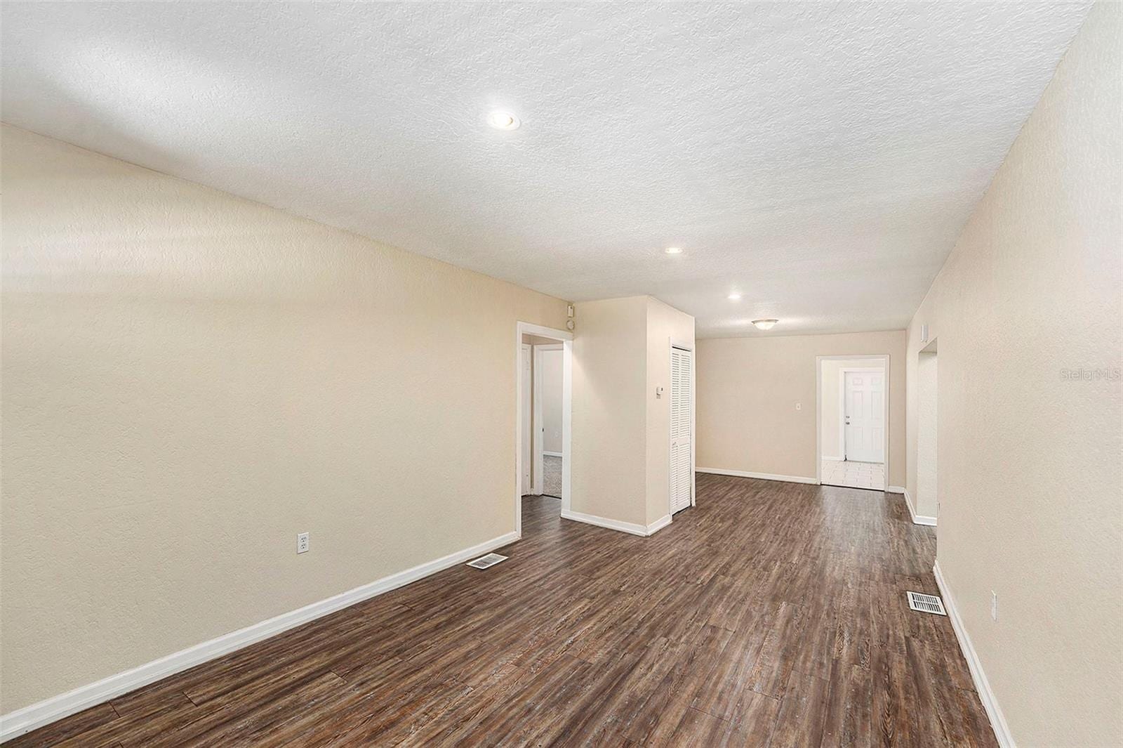 626 Belleview Blvd photo 3