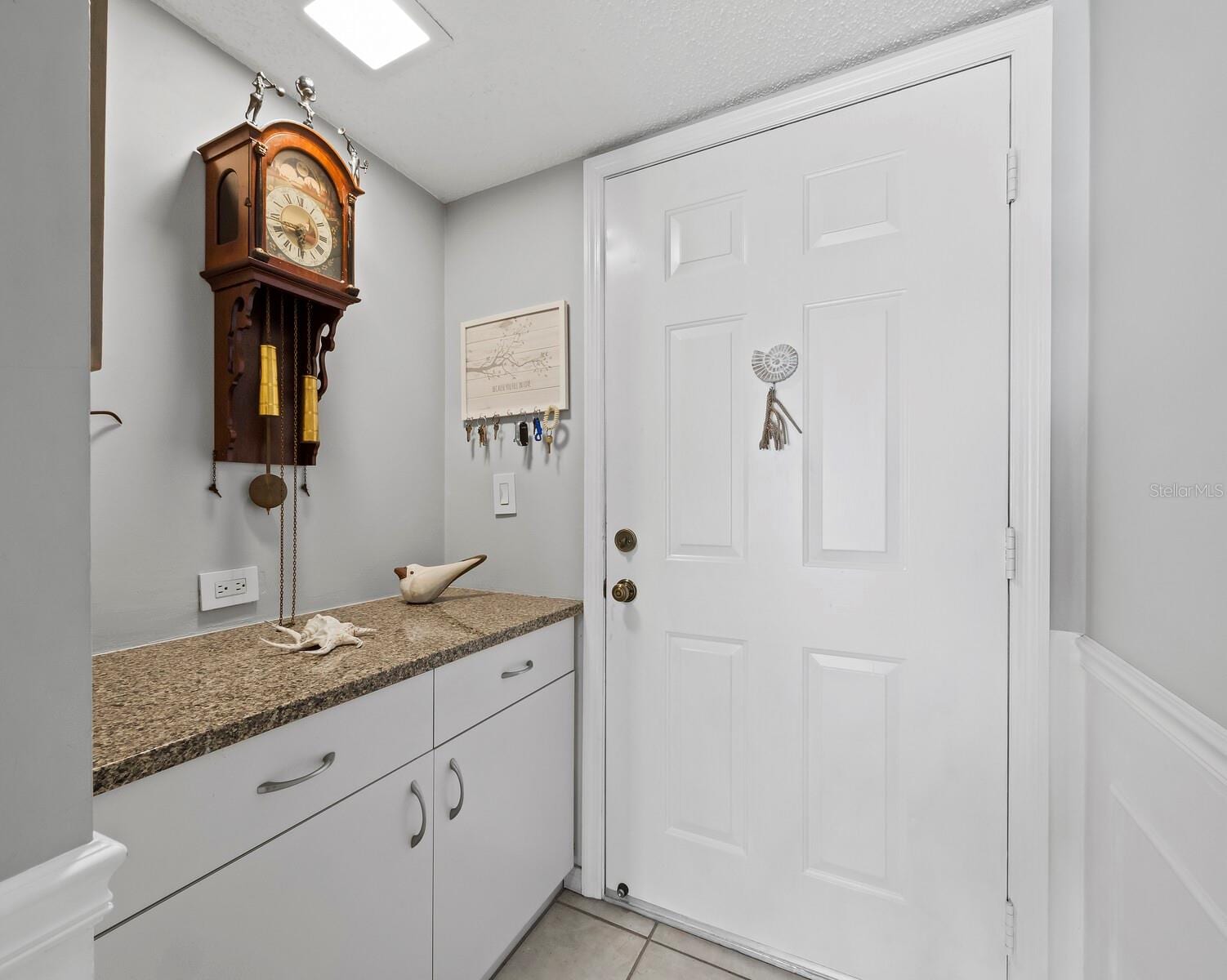 4745 Independence Dr #4745 photo 4