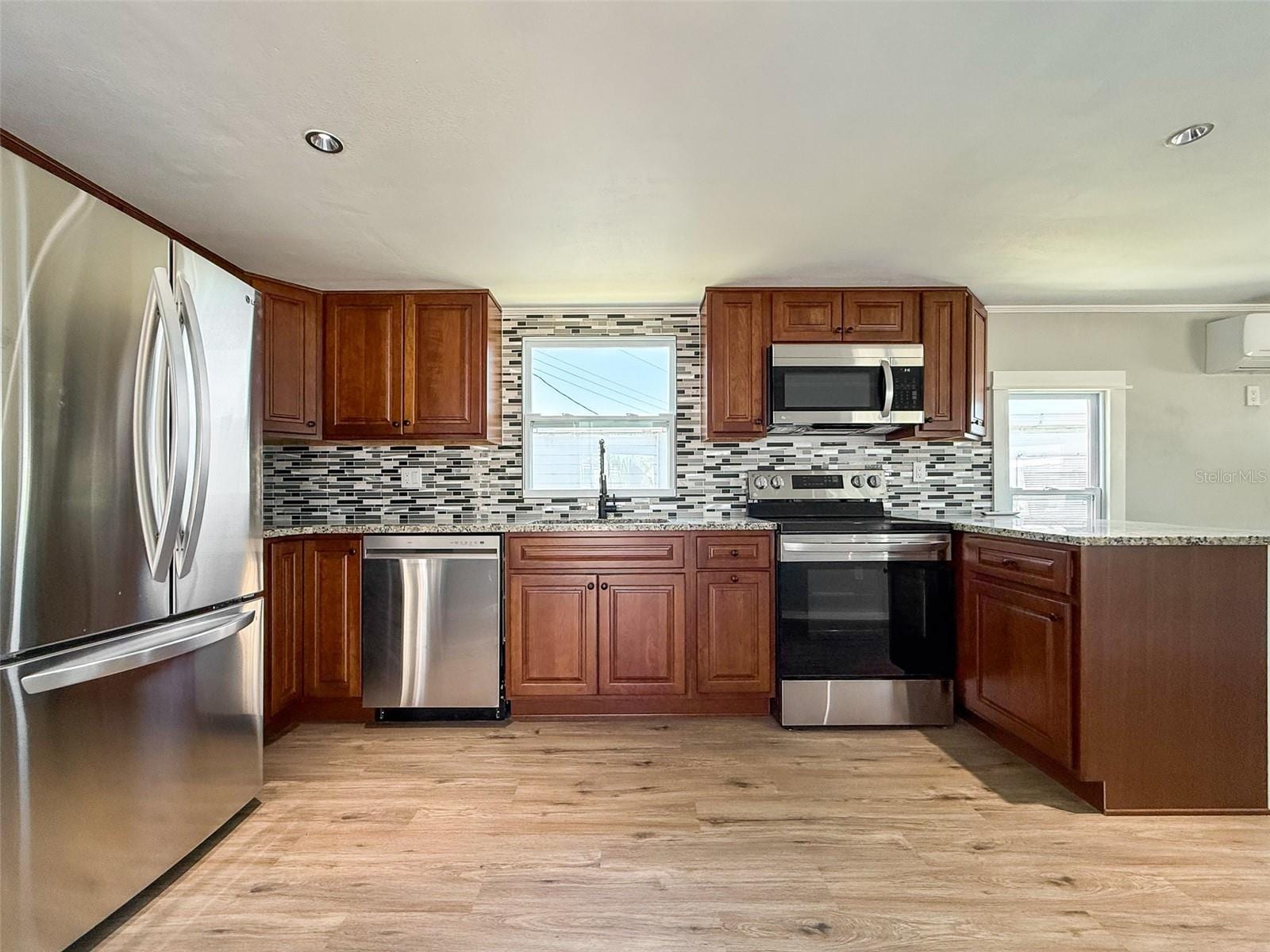 5141 Oakland Hills Ave photo 3