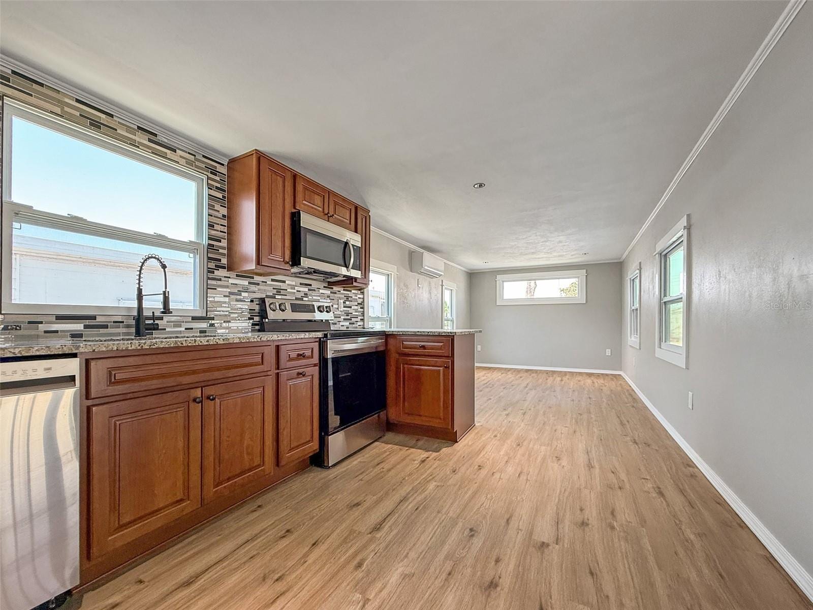 5141 Oakland Hills Ave photo 4