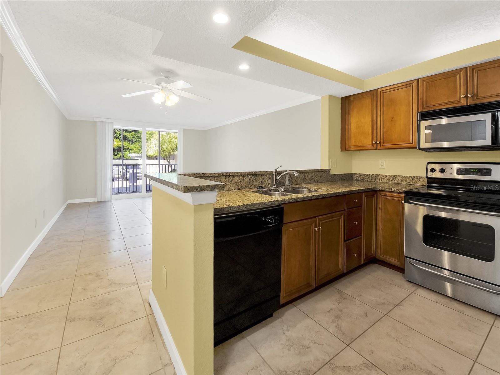 2700 Coconut Bay Ln #419 photo 4