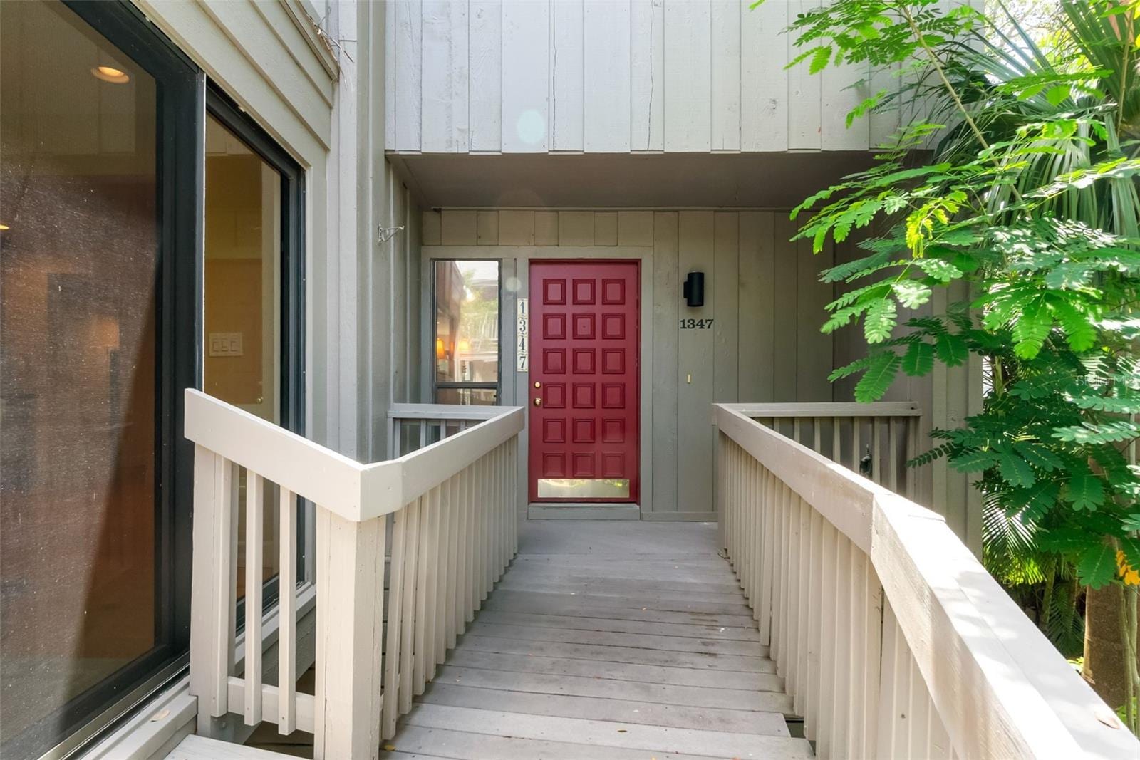 1347 Landings Dr #6 photo 2