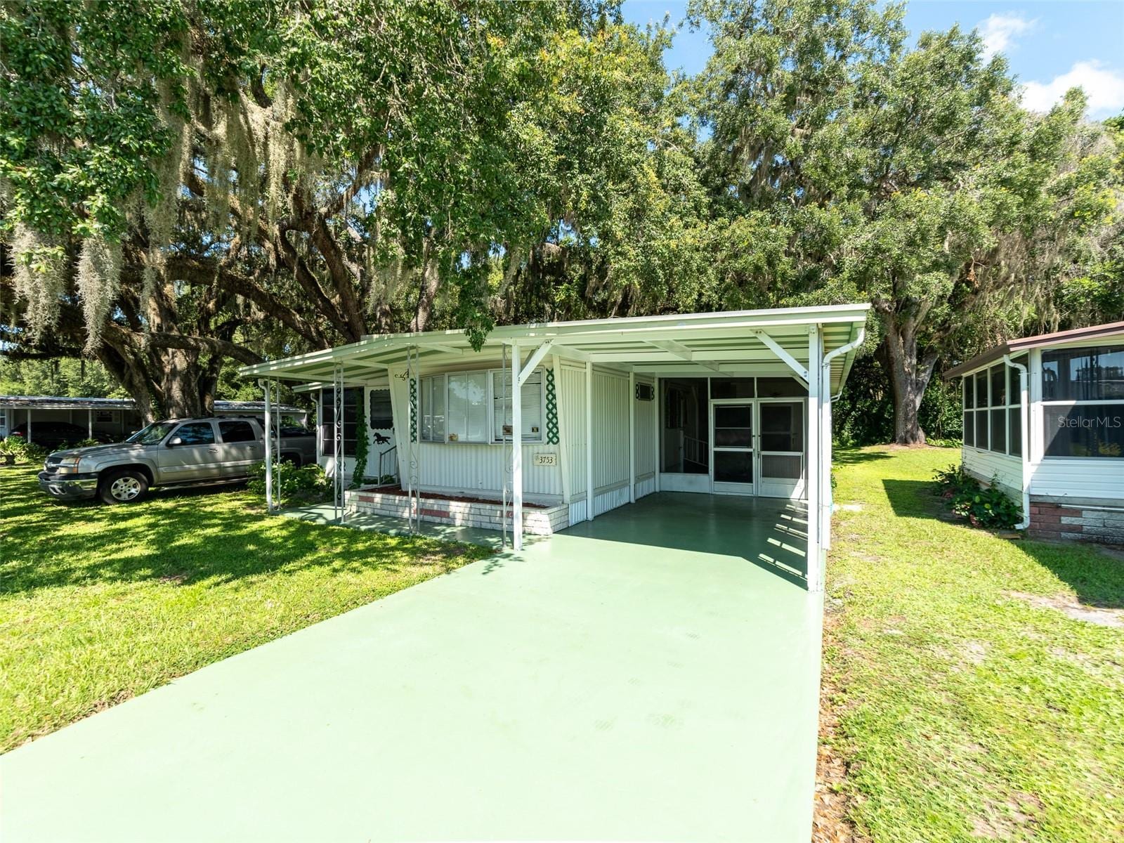 3753 Muller Dr photo 2