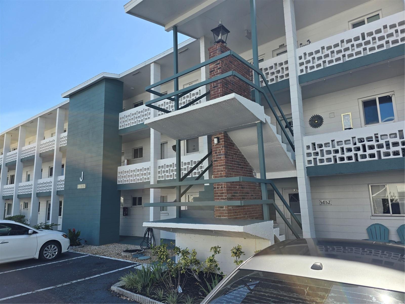 5850 Welcome Rd #J6 photo 2
