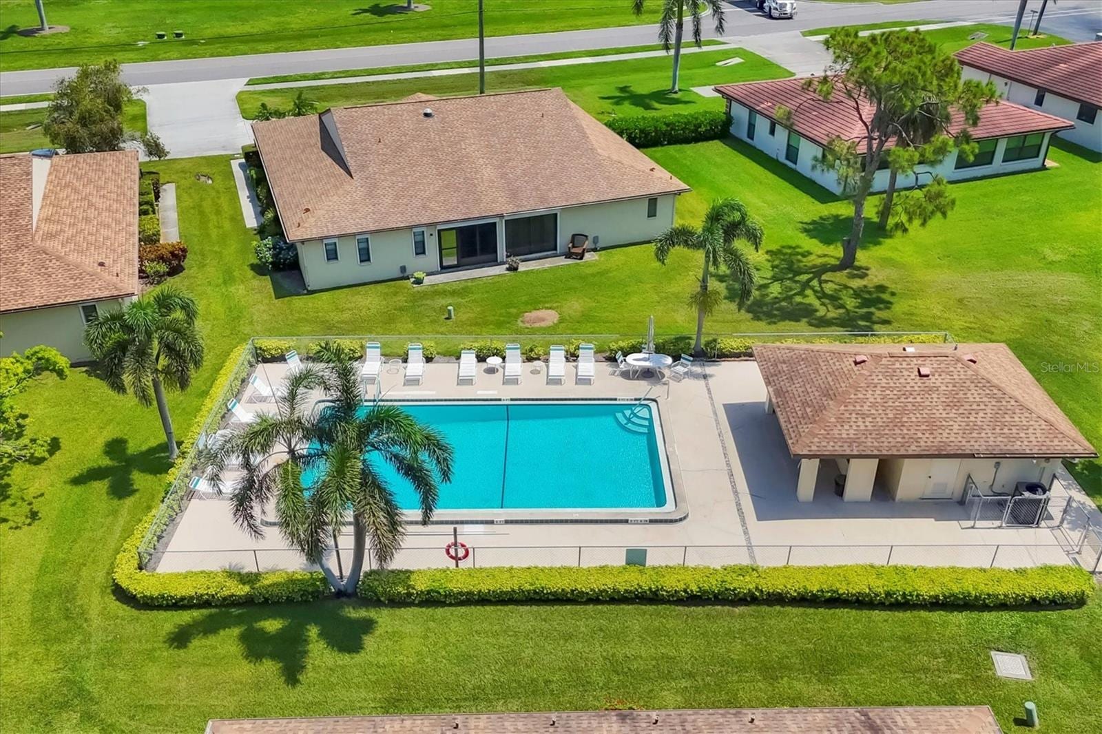 3305 Vivienda Blvd photo 3