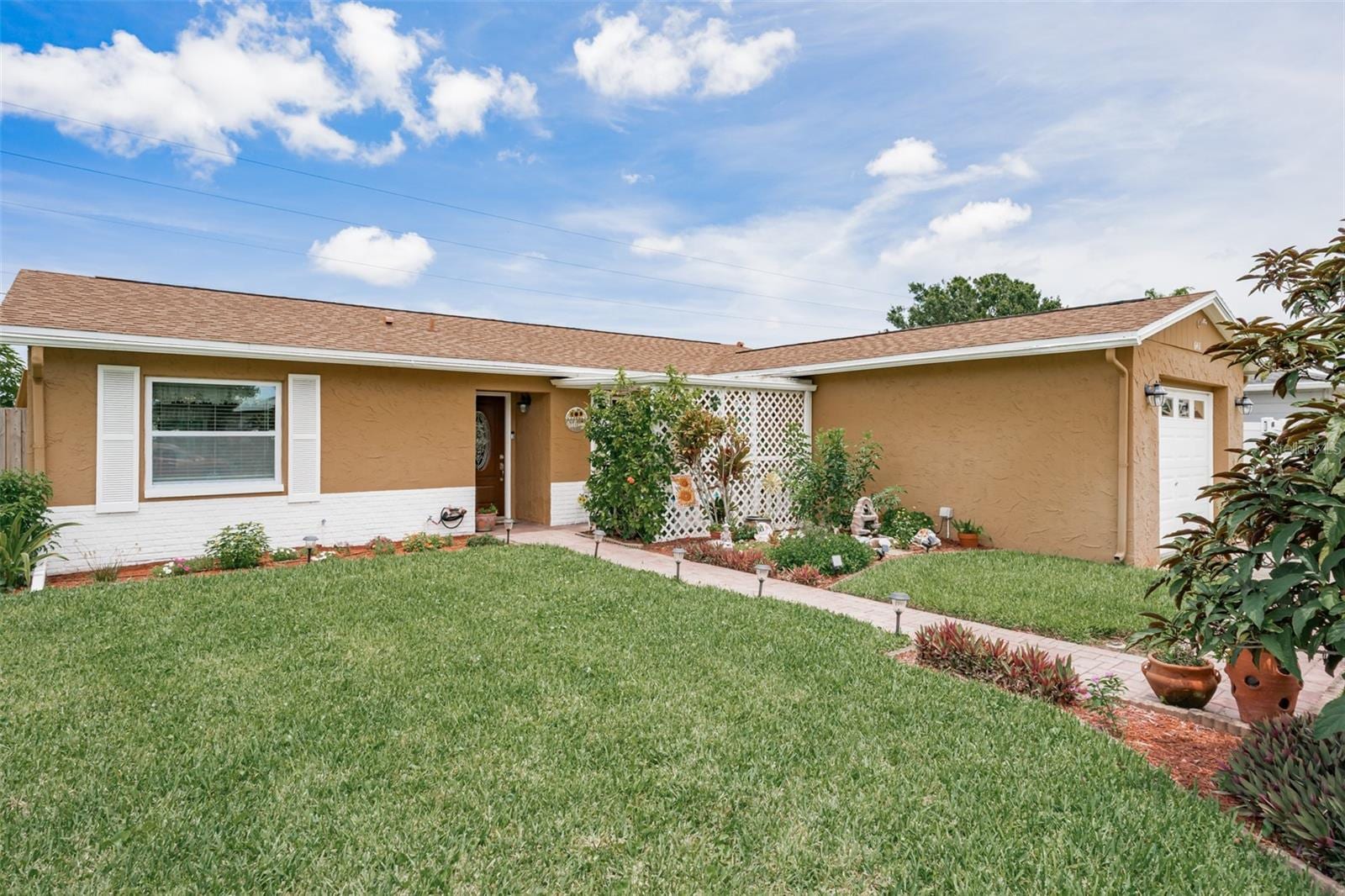 6411 Elmhurst CT photo 3
