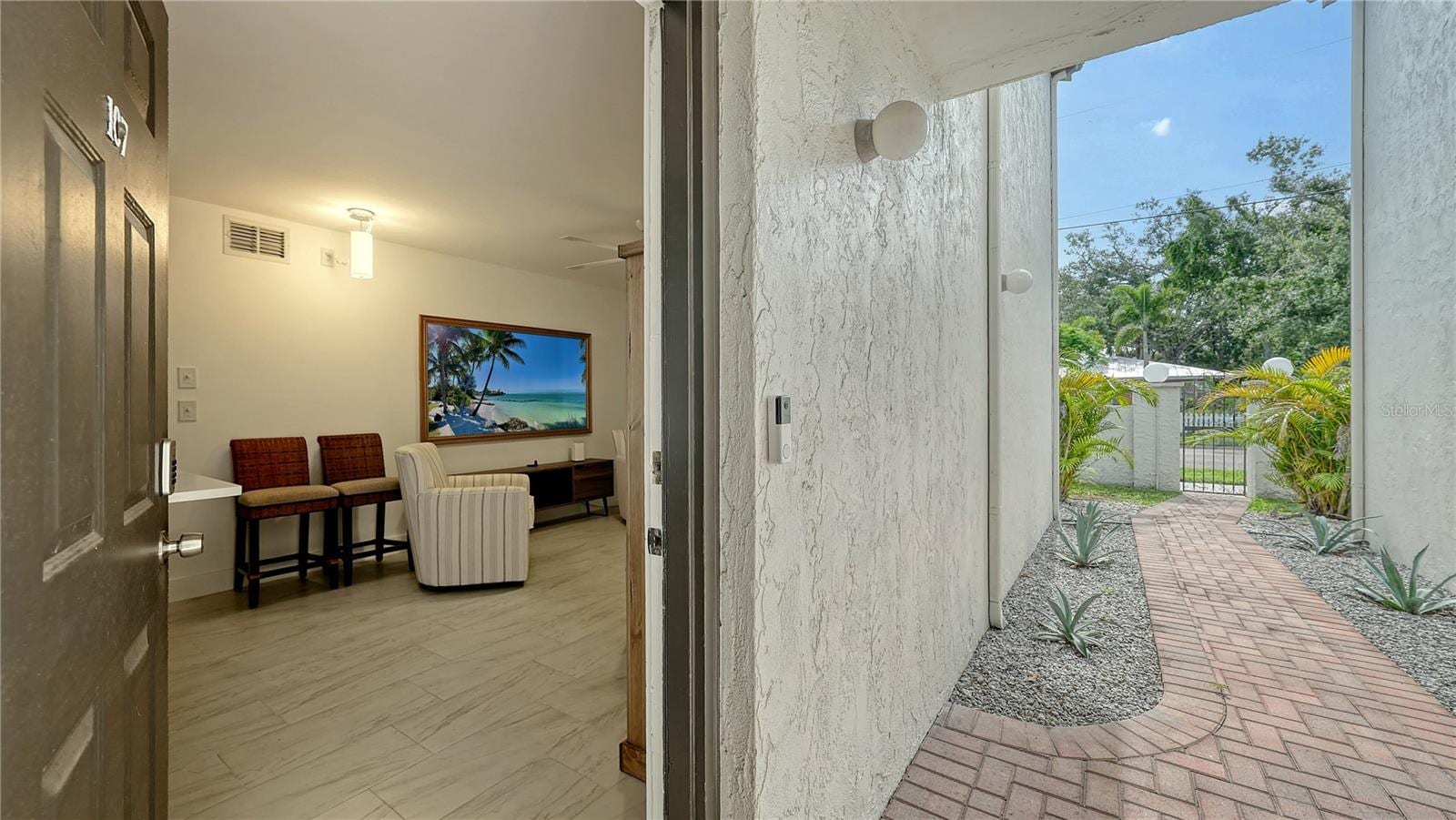 631 N Orange Ave #107 photo 3