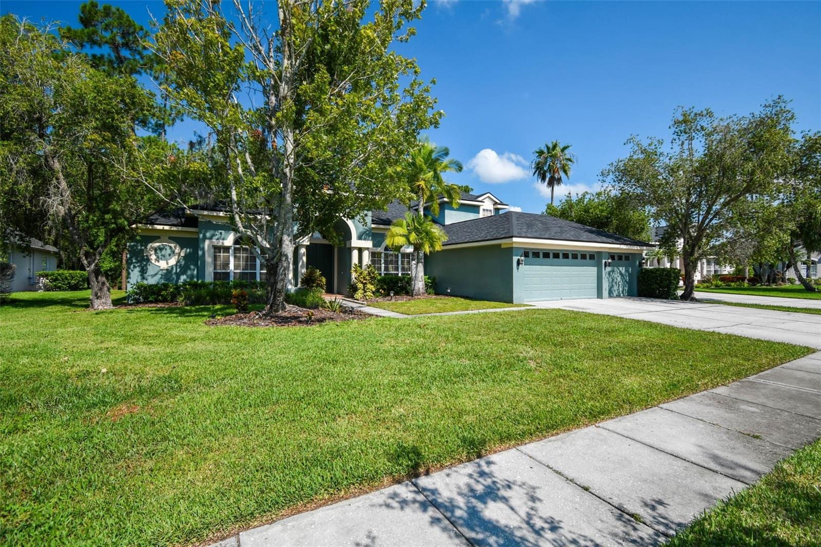 10526 Greencrest Dr photo 4