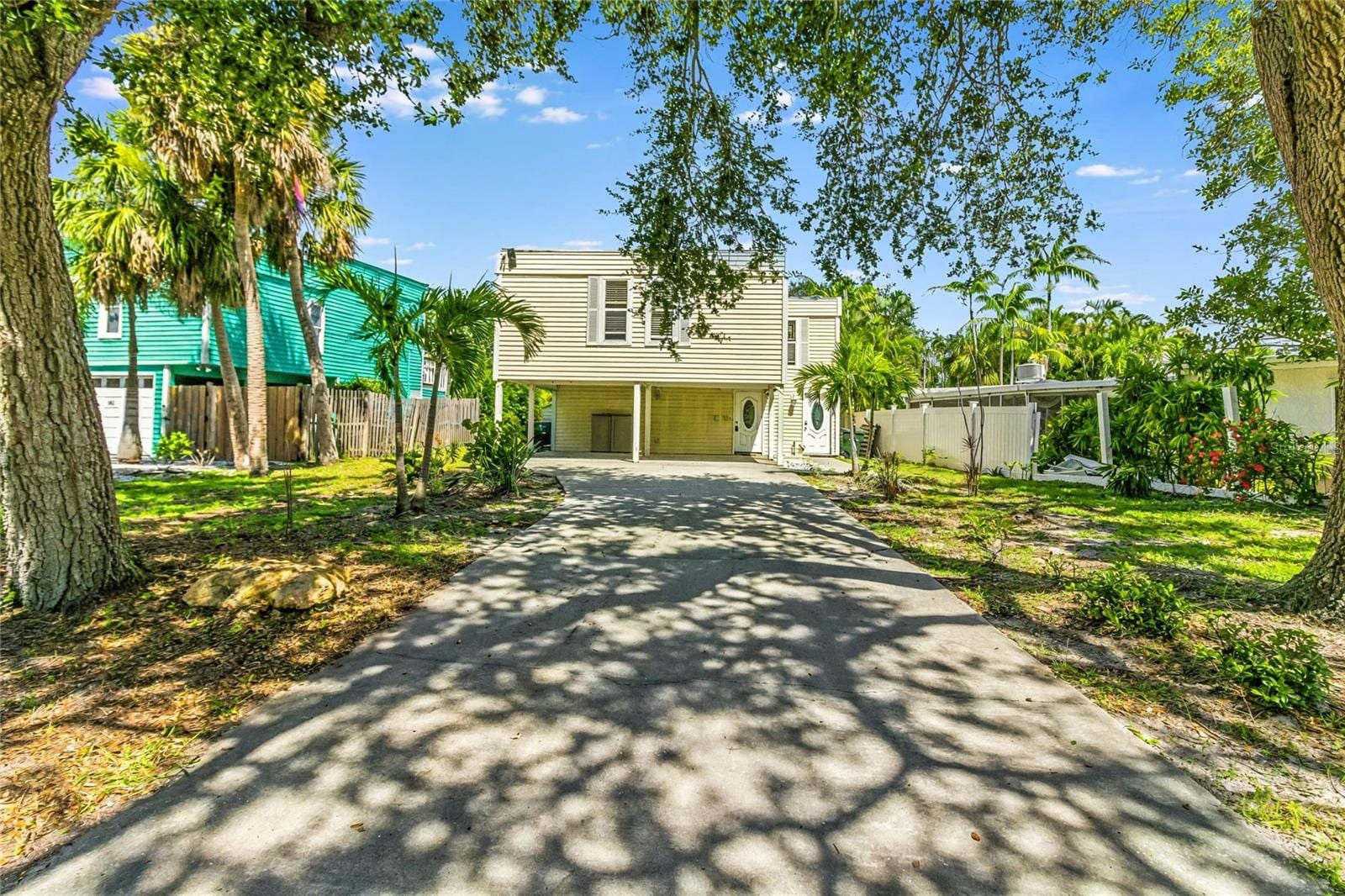 643 Calle DE Peru photo 5