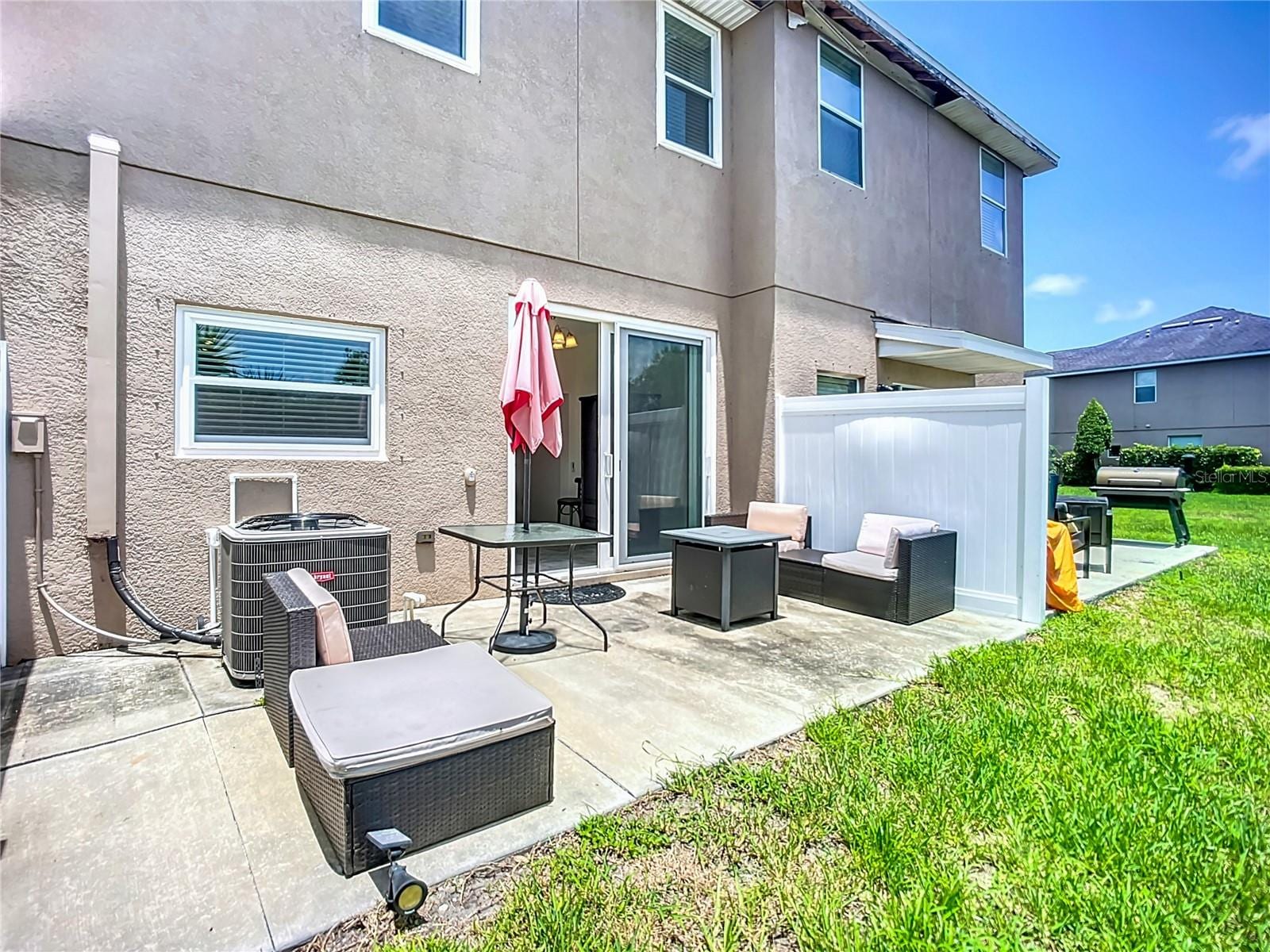 1510 Grantham Dr photo 2