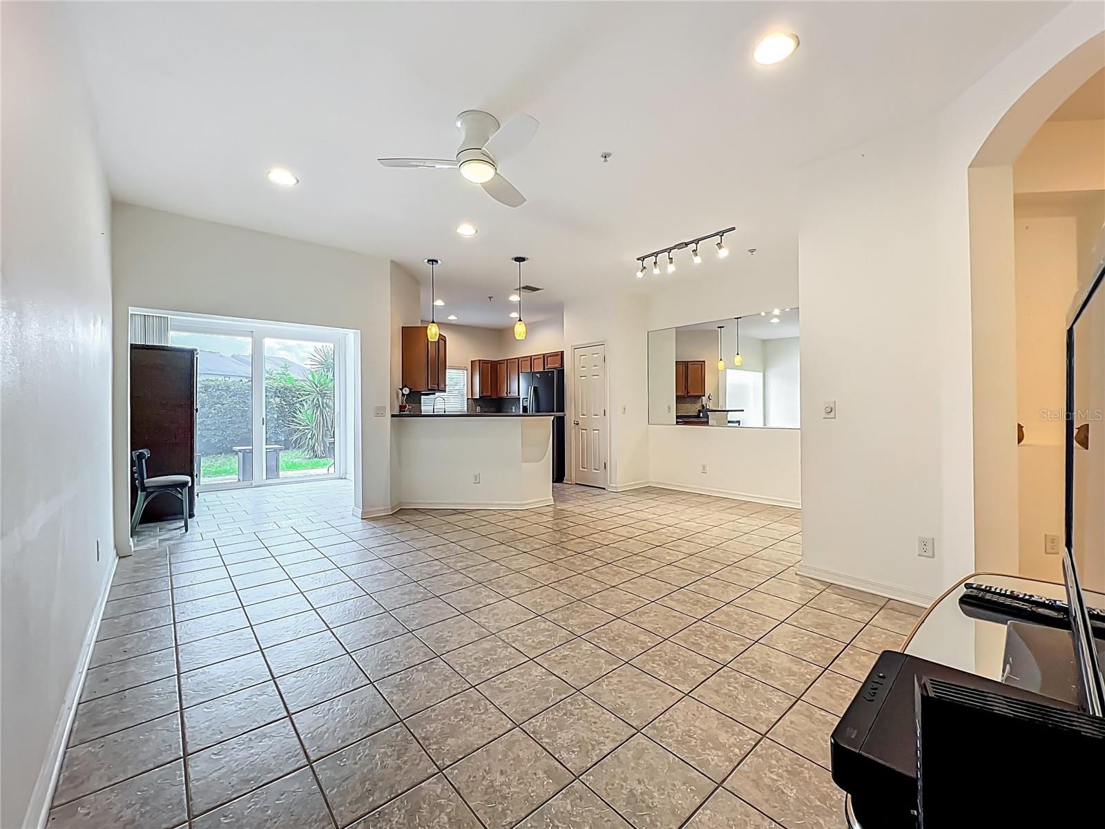 1510 Grantham Dr photo 3