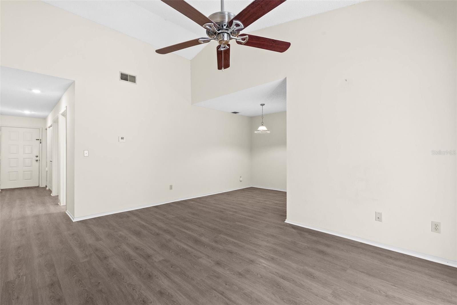 7832 Niagara Ave #323 photo 3
