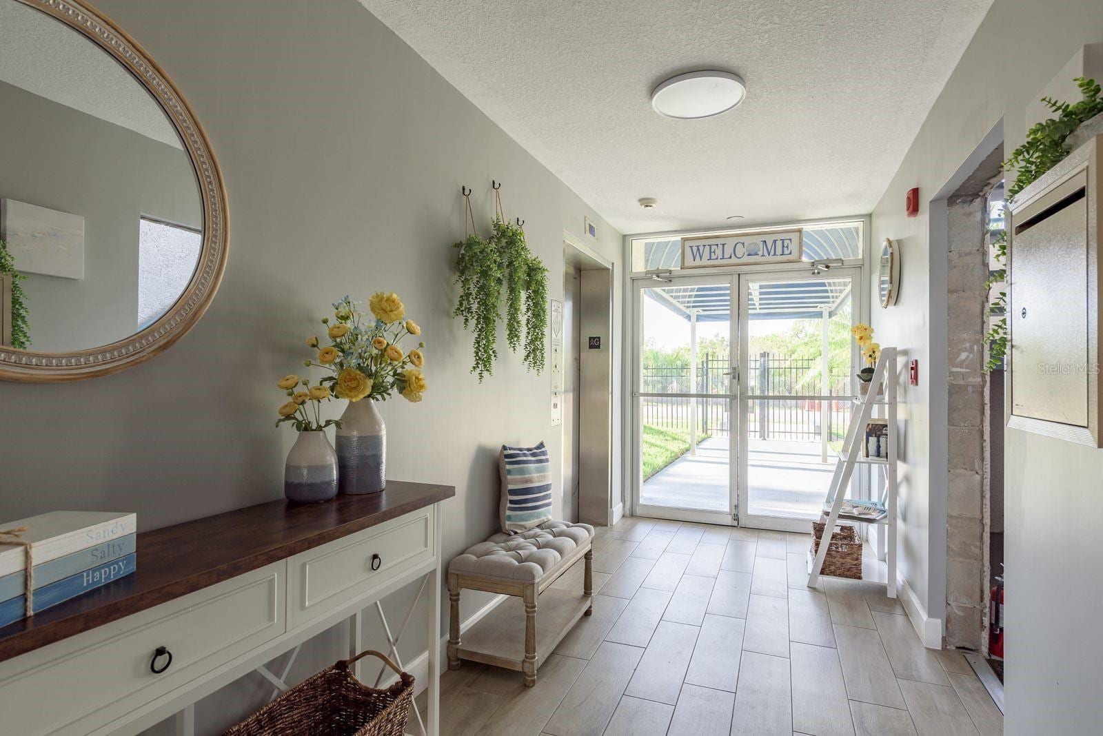 5557 Sea Forest Dr #118 photo 4