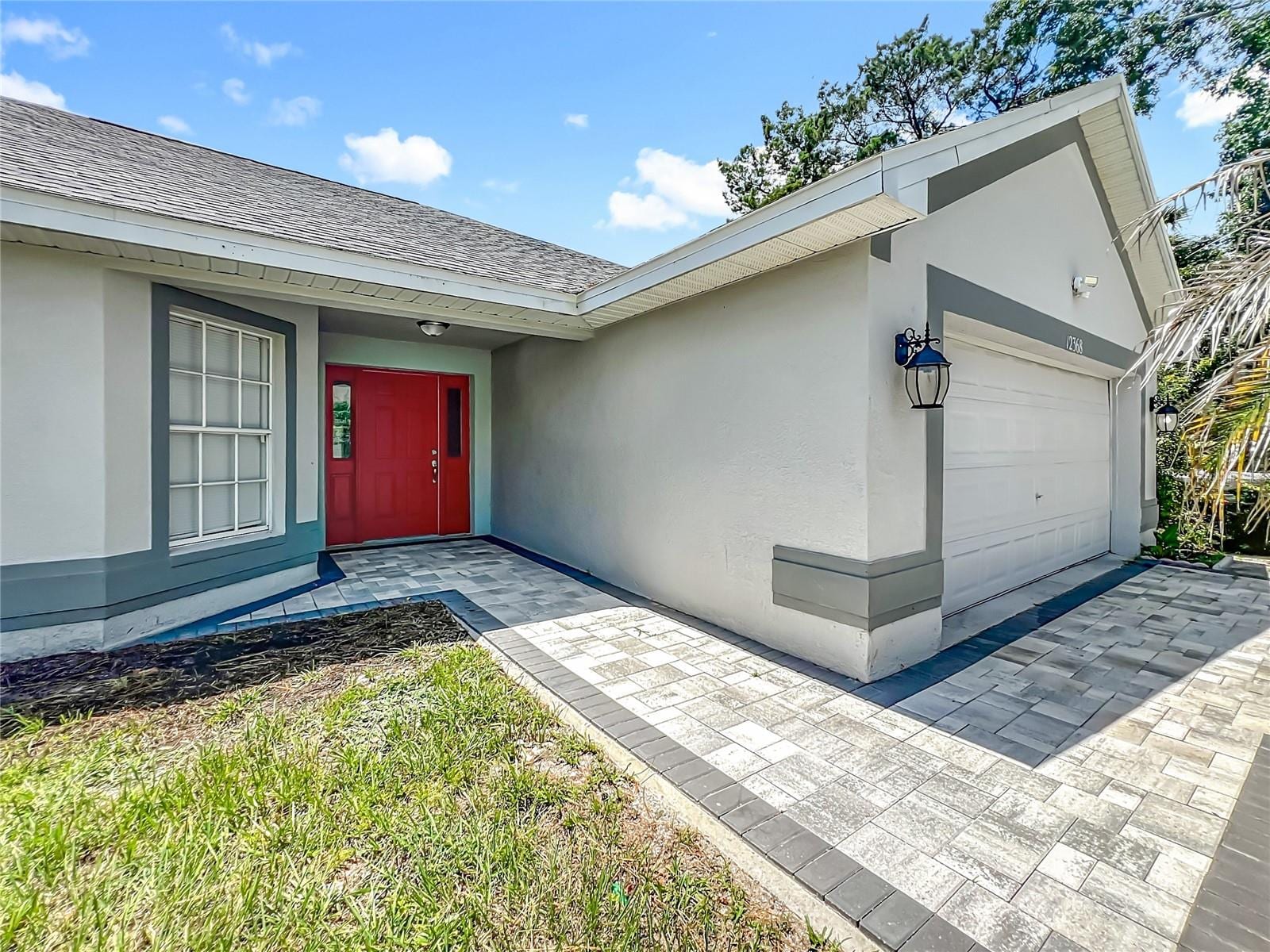 12368 Killian St photo 2
