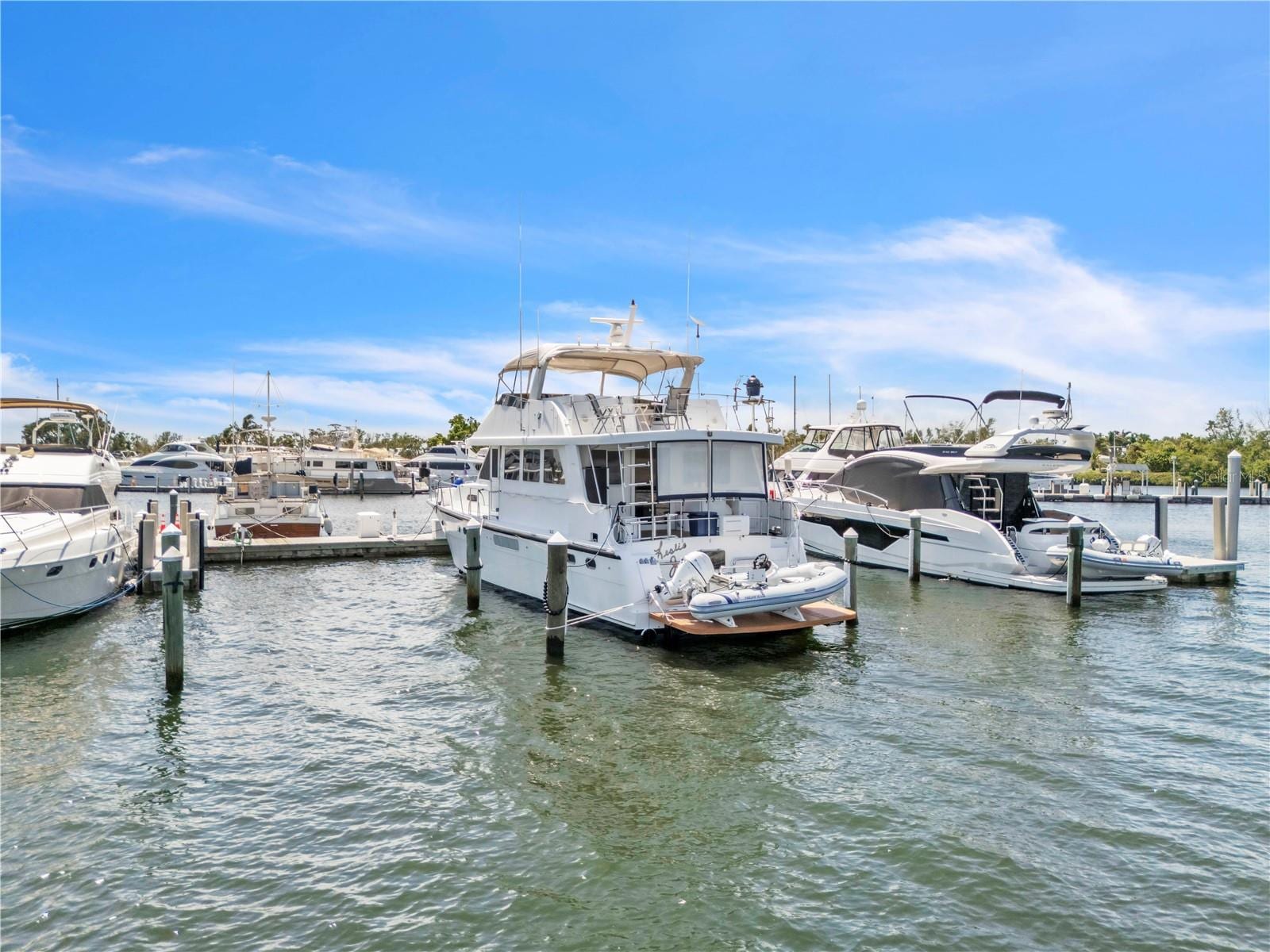 2600 Harbourside Dr #R9 photo 4