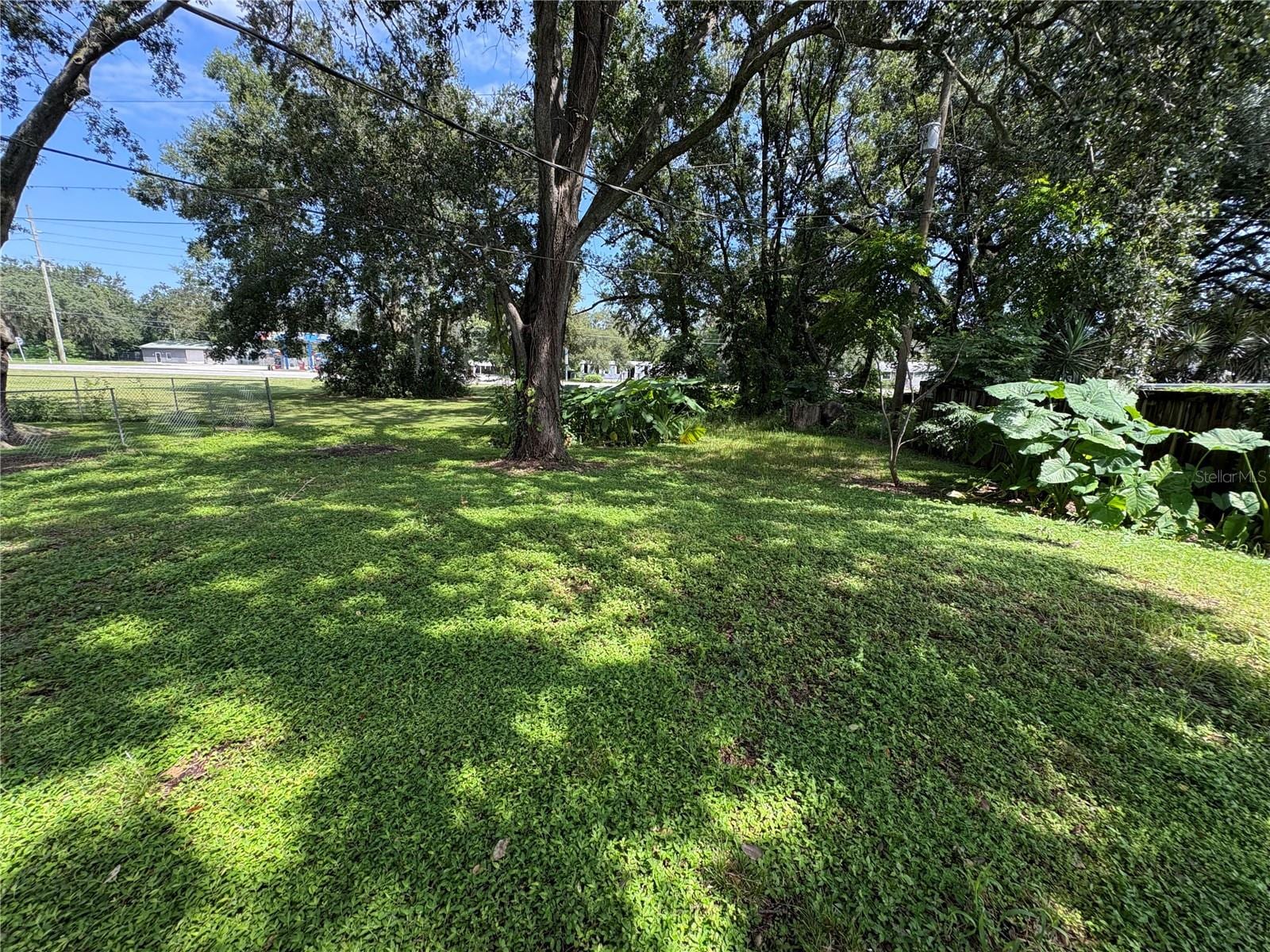120 Clearwater CT photo 3