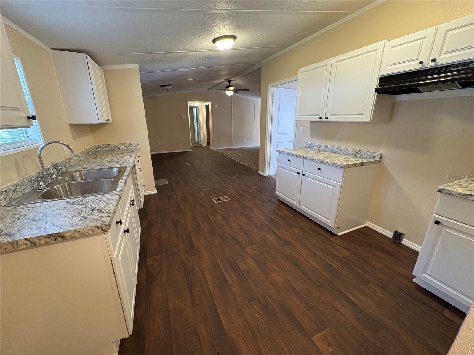 120 Clearwater CT photo 5