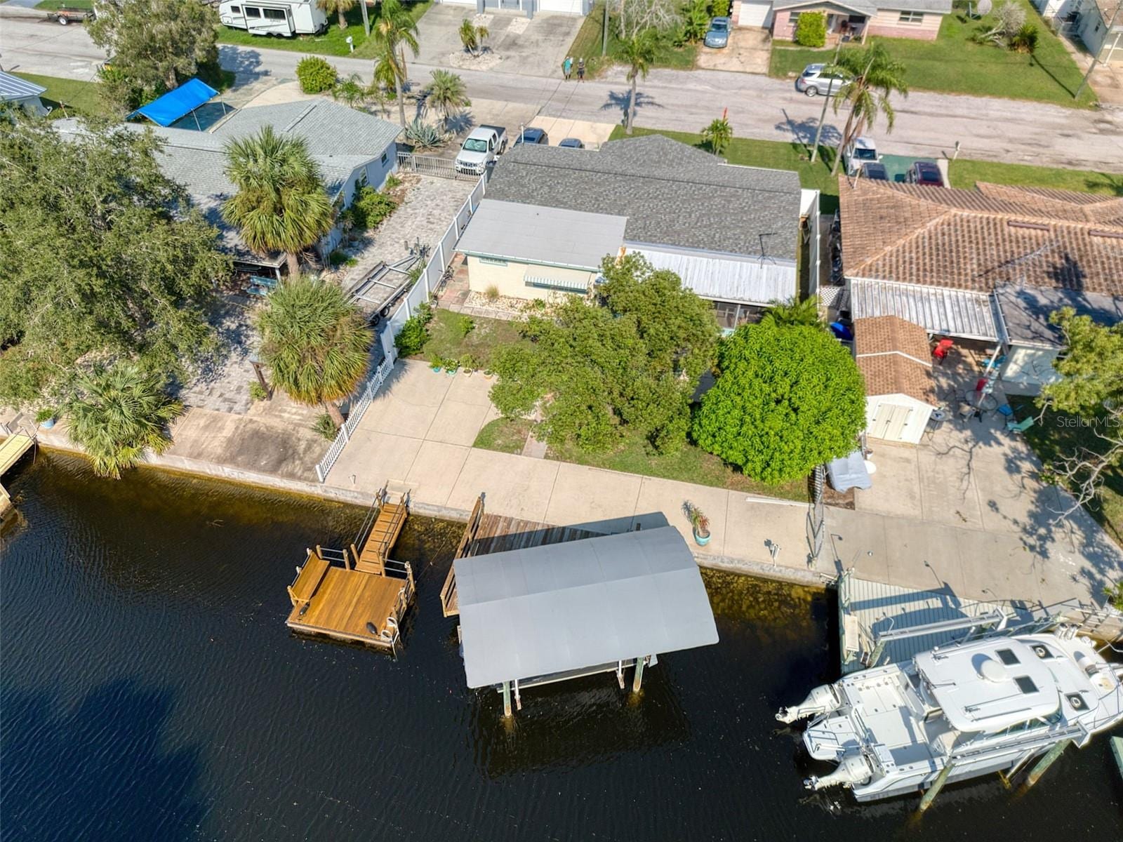 13625 Maria Dr photo 5