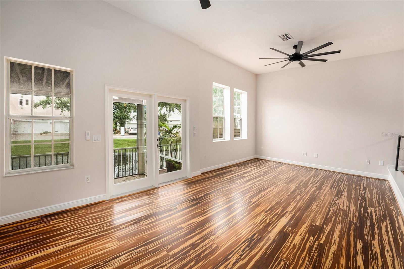 139 Athenian Way photo 4