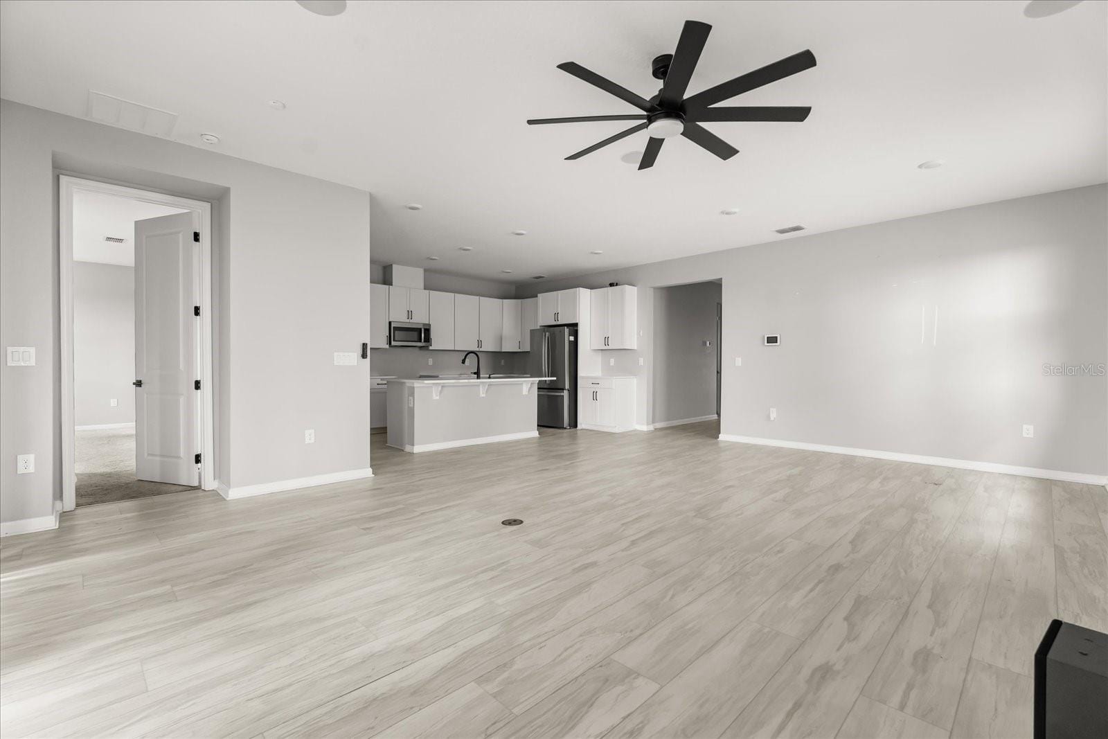 379 Sofia Ln photo 5