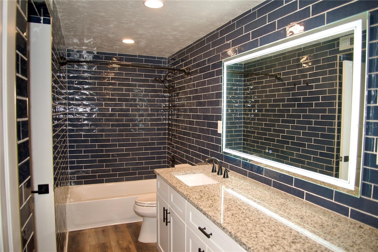 220 N Idlewood Ave #204 photo 5