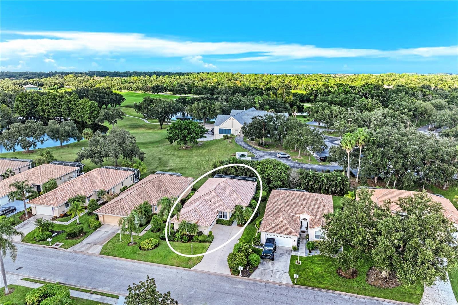 6622 Oakbrooke Cir photo 3