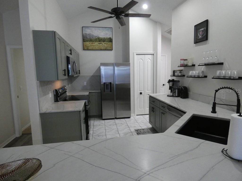 6534 Foxmoor Dr photo 2