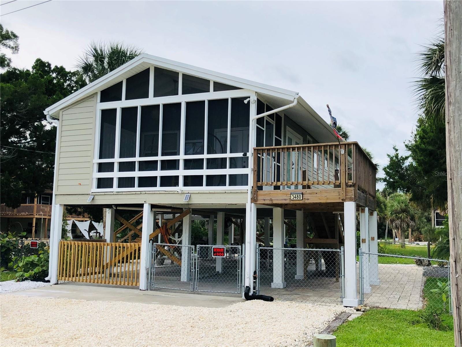 3480 Harbor Dr photo 3