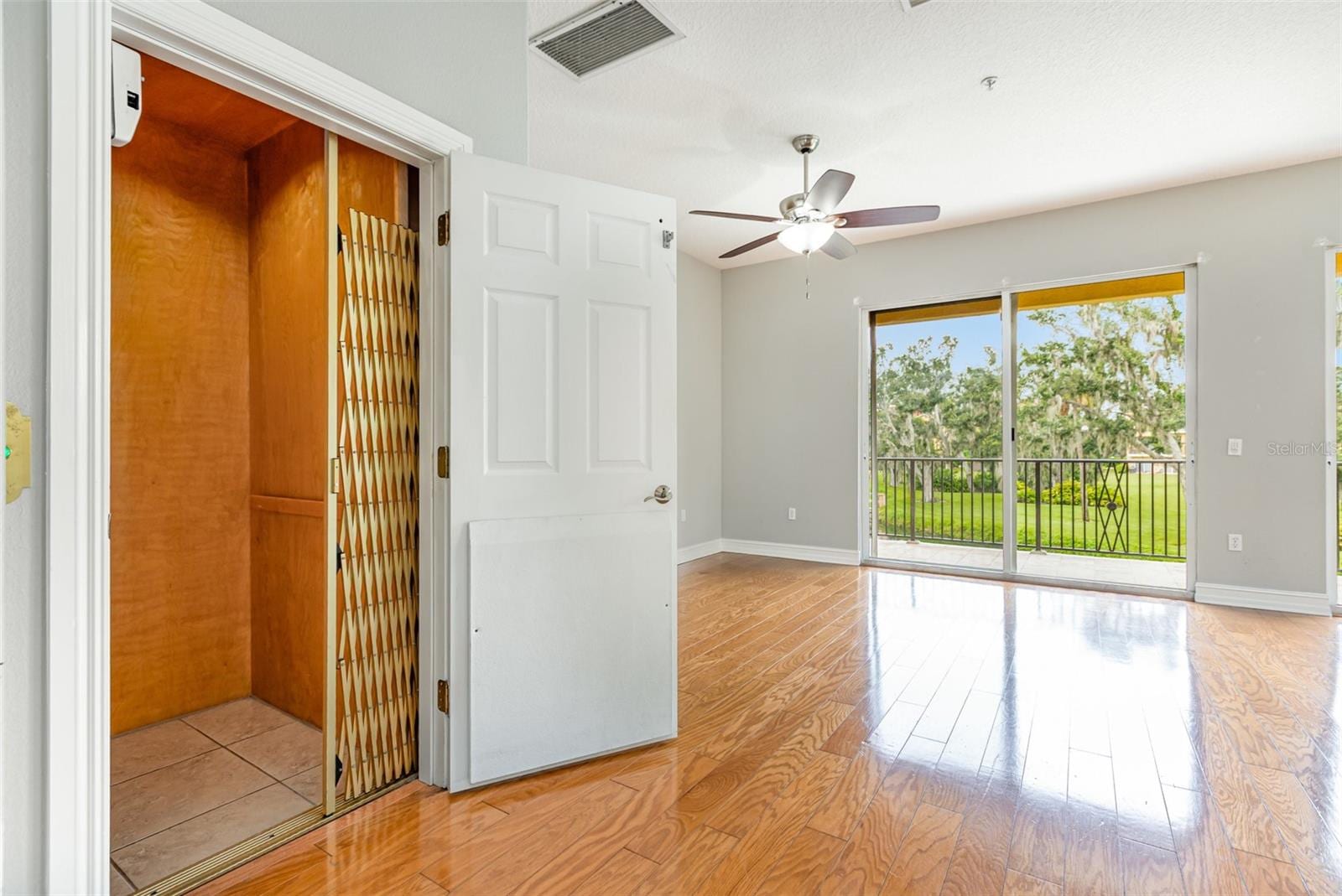 1304 3rd Street Cir E photo 5