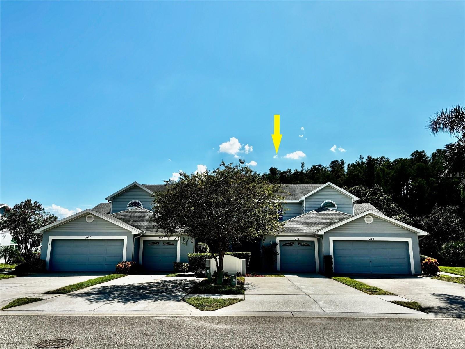 271 Hemingway Dr photo 3