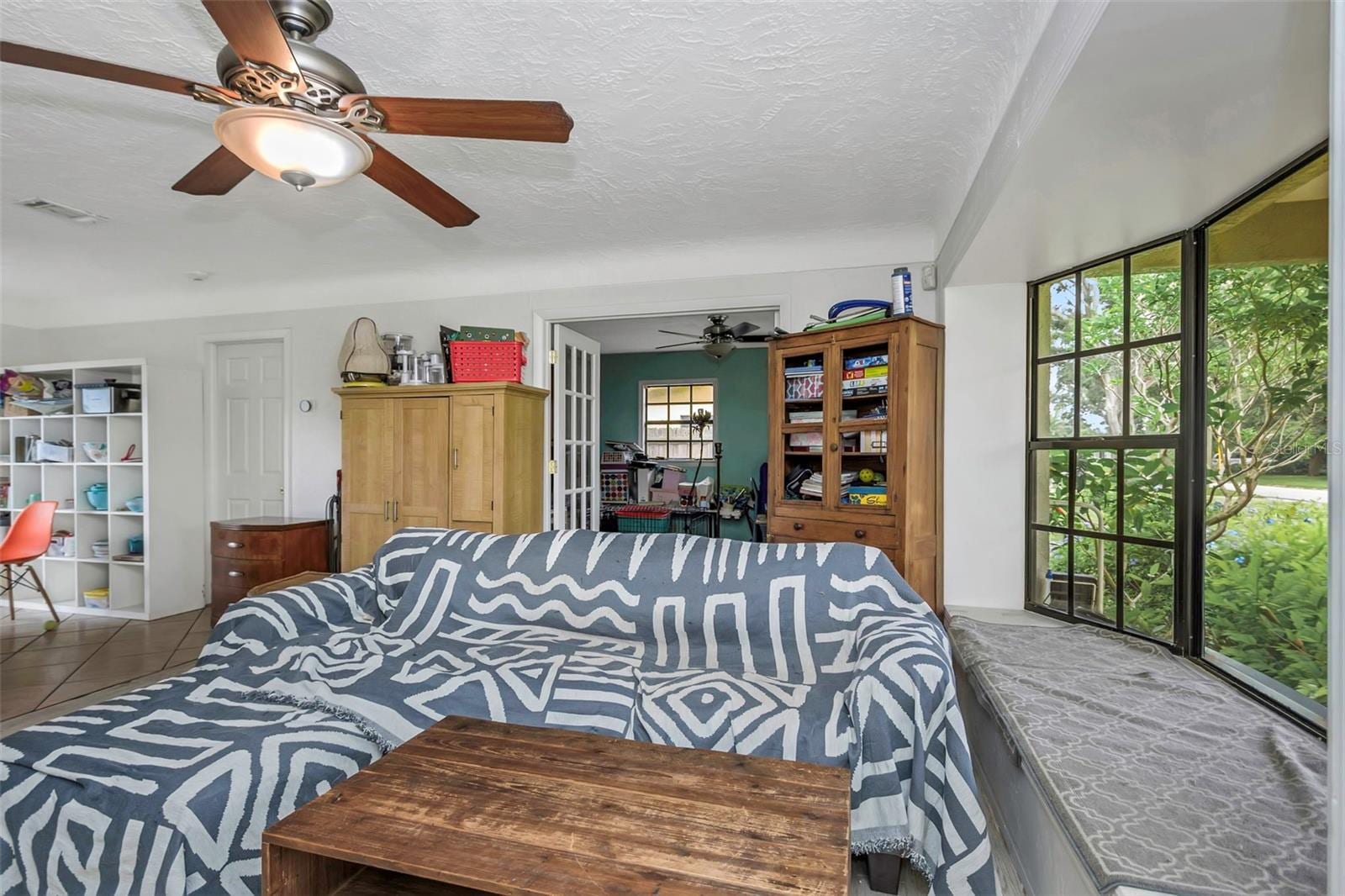 2600 56th Ln N photo 3