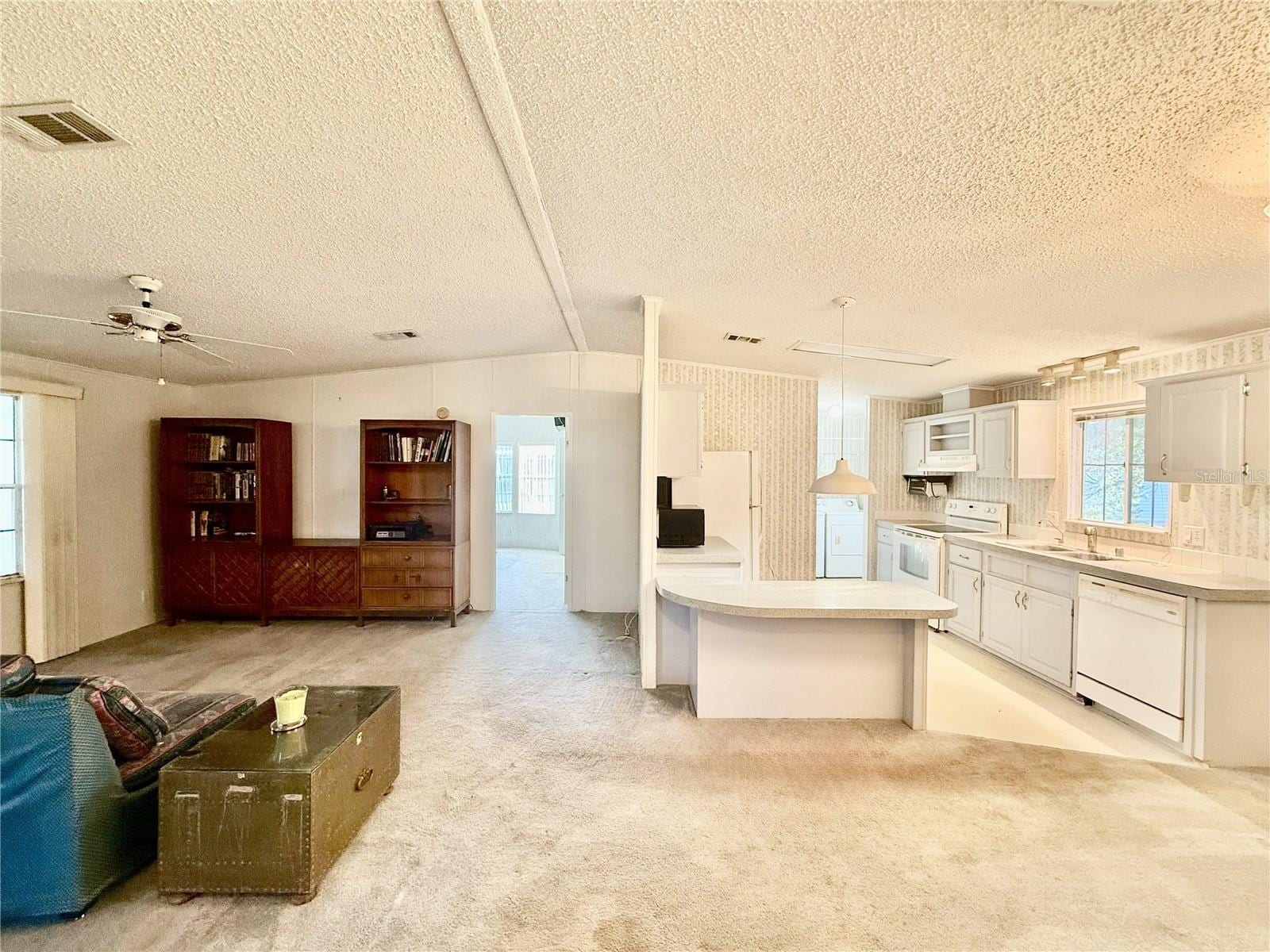 5152 Forest Glenn Dr photo 3