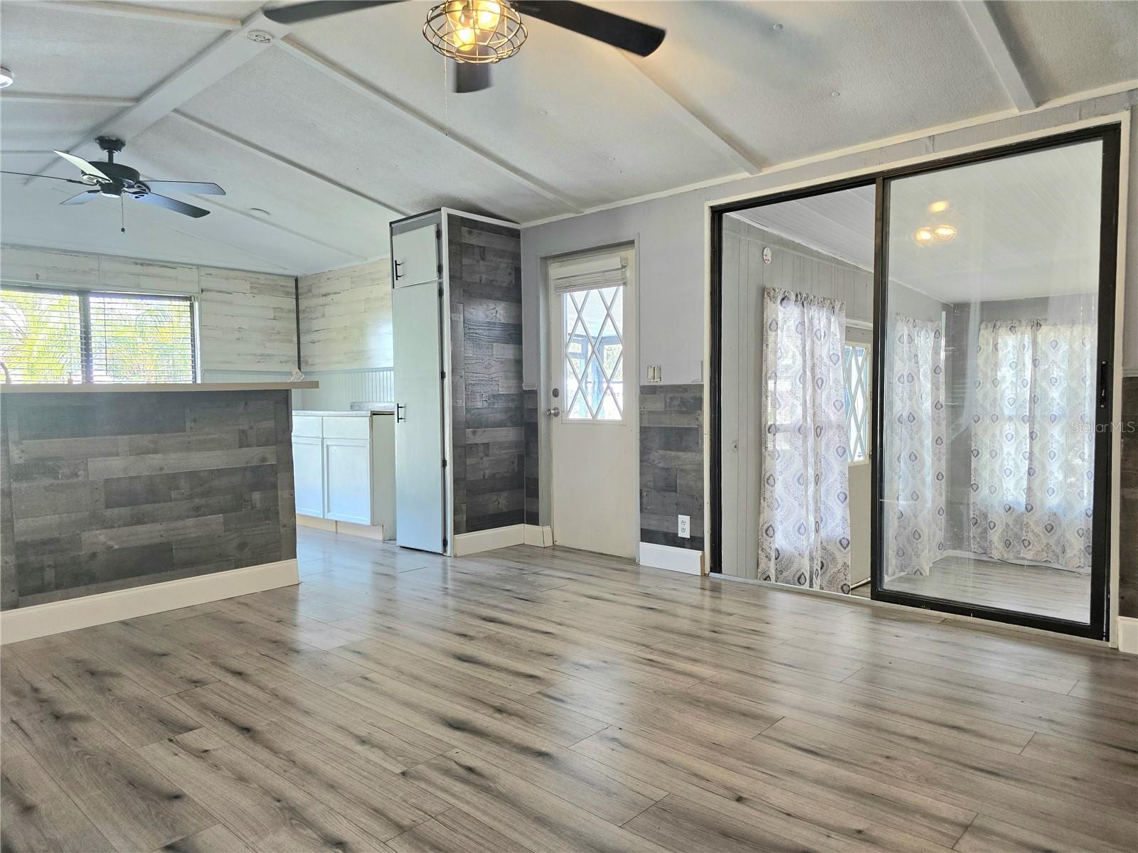 2034 Thelma Dr photo 4